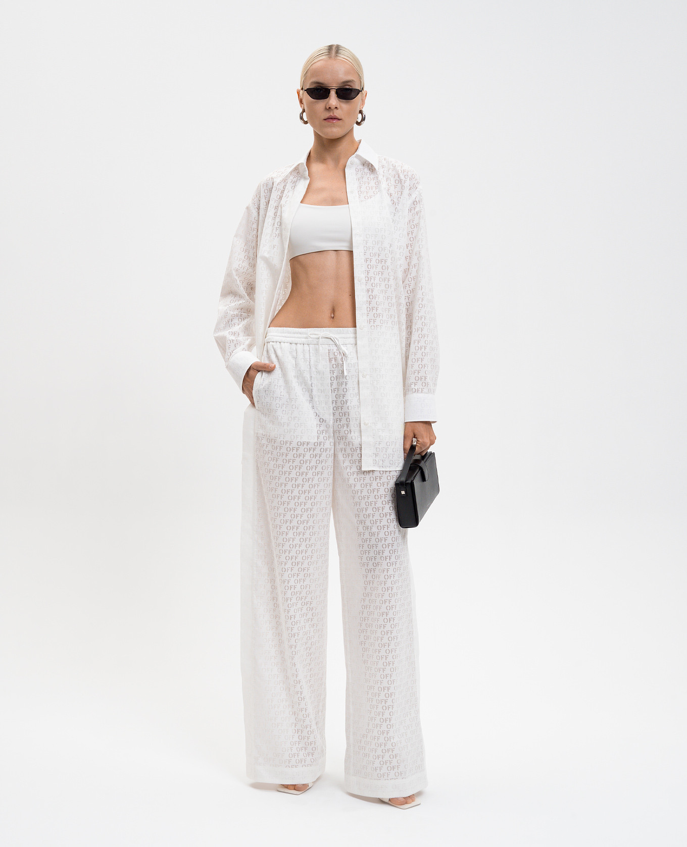 White pants with Off logo pattern Off-White
White pants with Off logo pattern Off-White