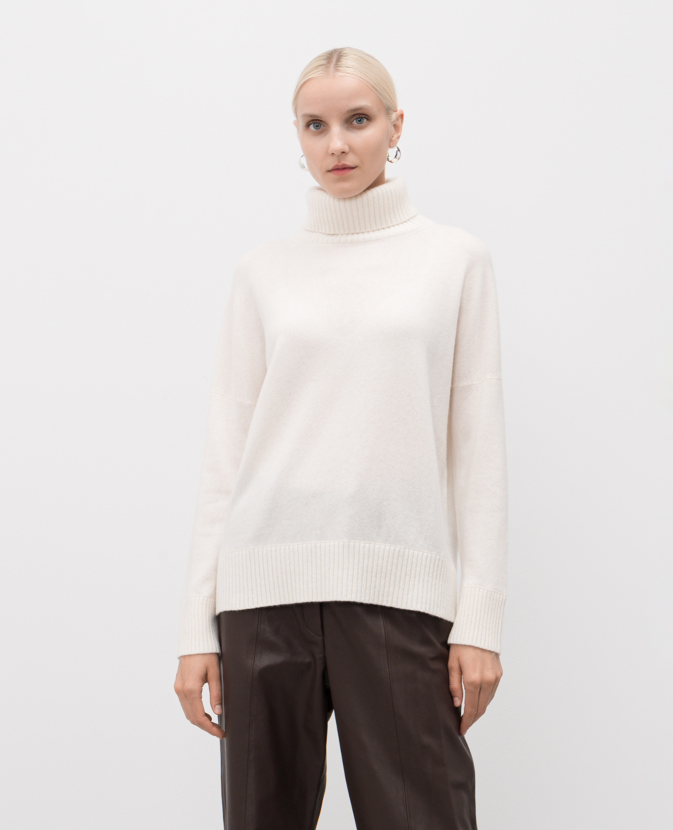 Malaga white cashmere sweater Simonetta Ravizza
Malaga white cashmere sweater Simonetta Ravizza