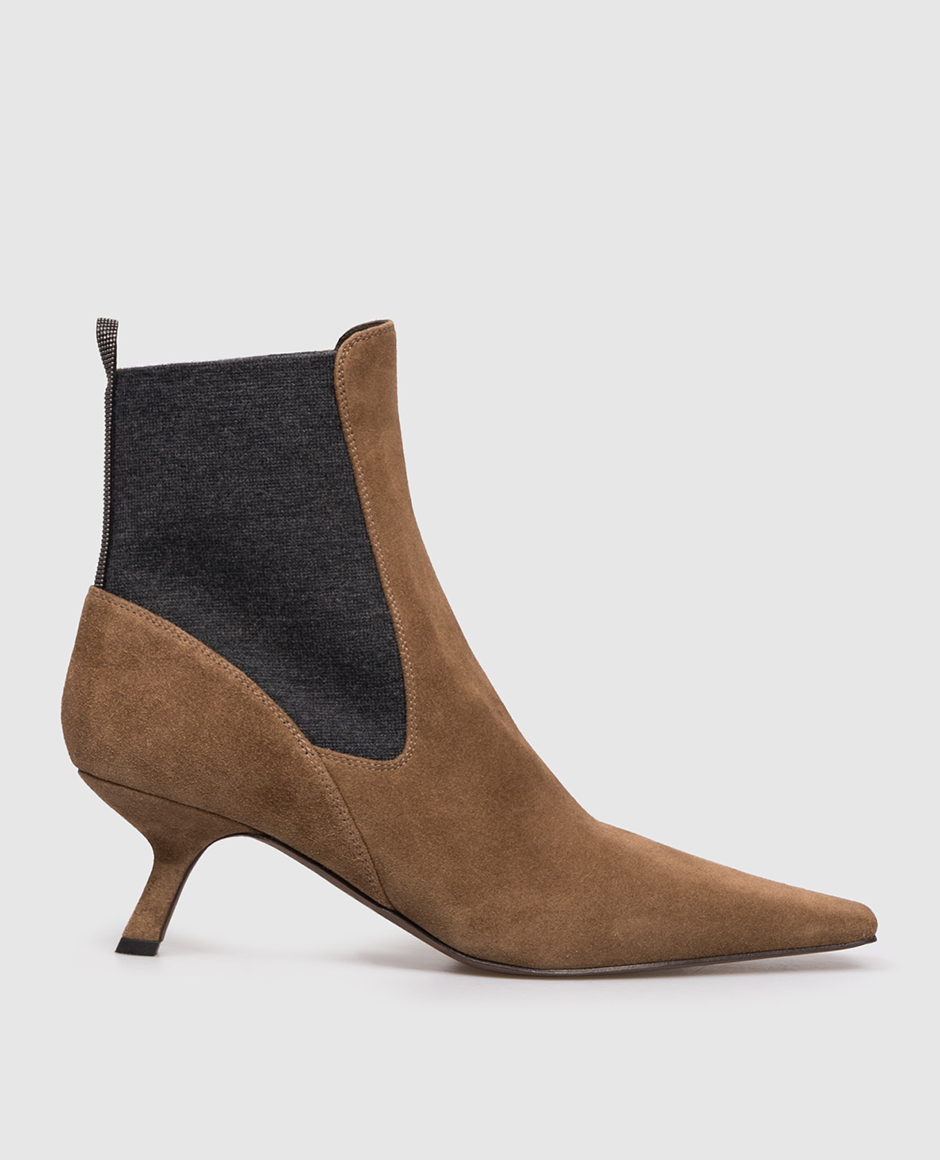 Brown suede ankle boots with monil chain Brunello Cucinelli
Brown suede ankle boots with monil chain Brunello Cucinelli