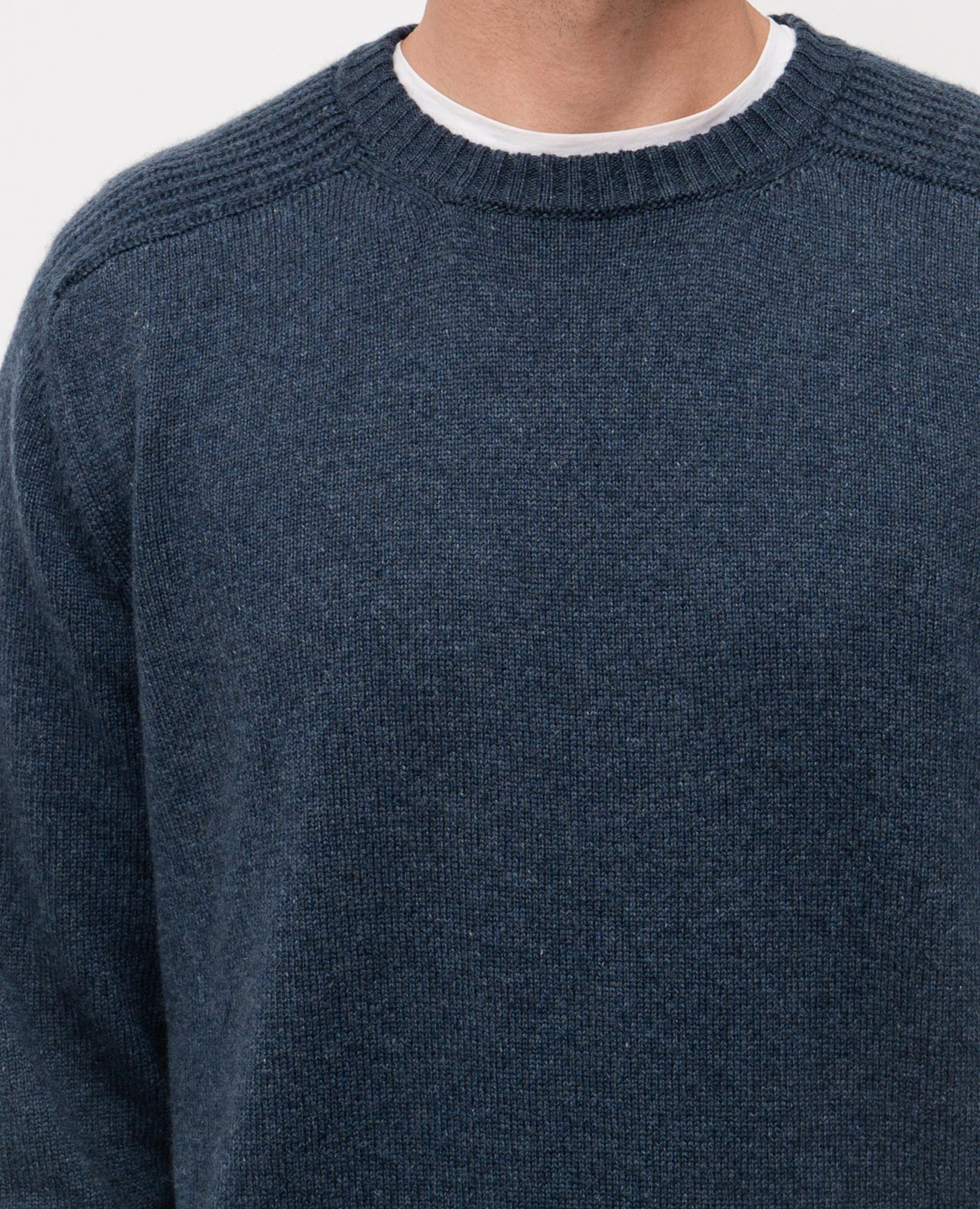 Blue cashmere sweater Sease
Blue cashmere sweater Sease