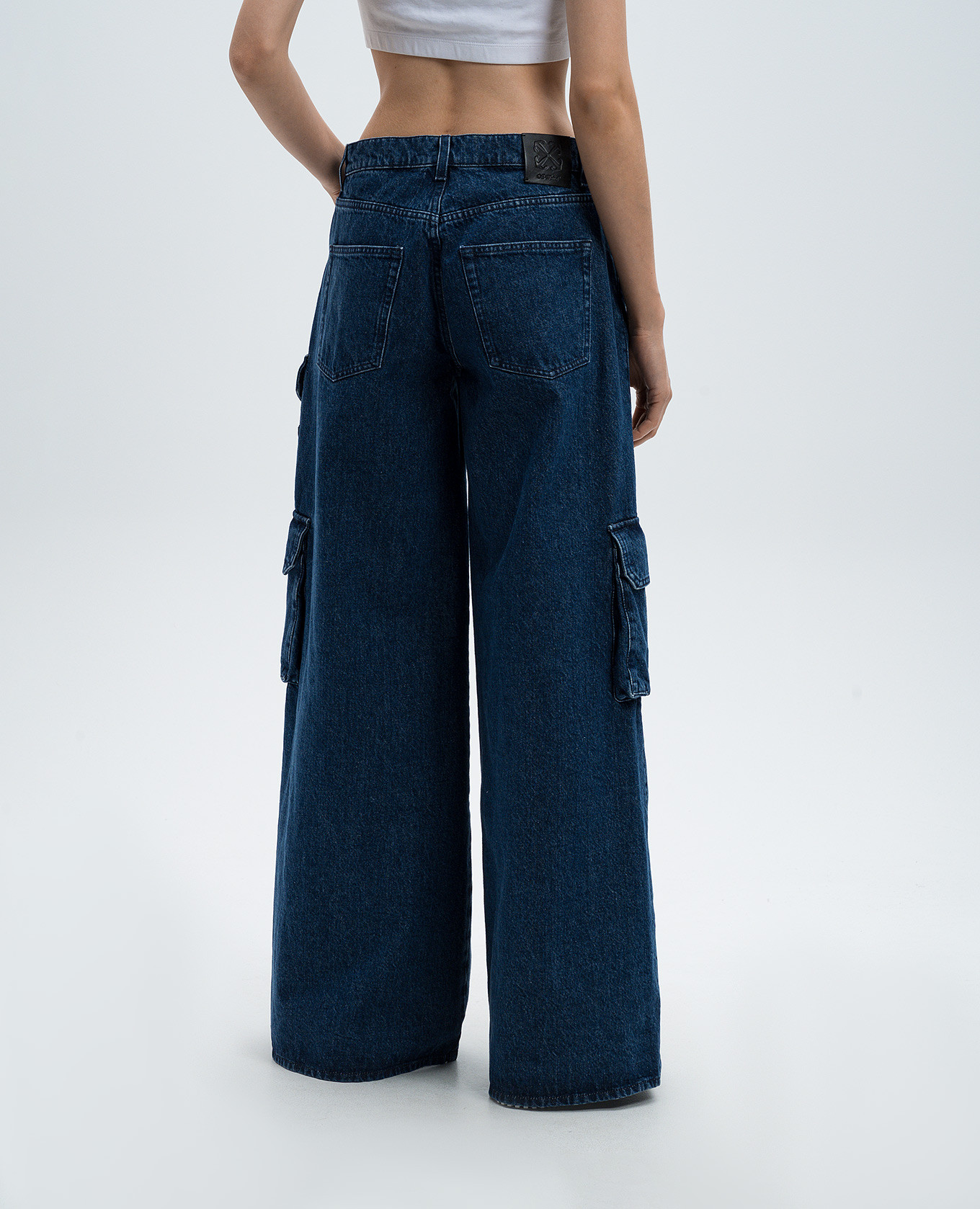 Blue cargo jeans with logo embroidery Off-White
Blue cargo jeans with logo embroidery Off-White