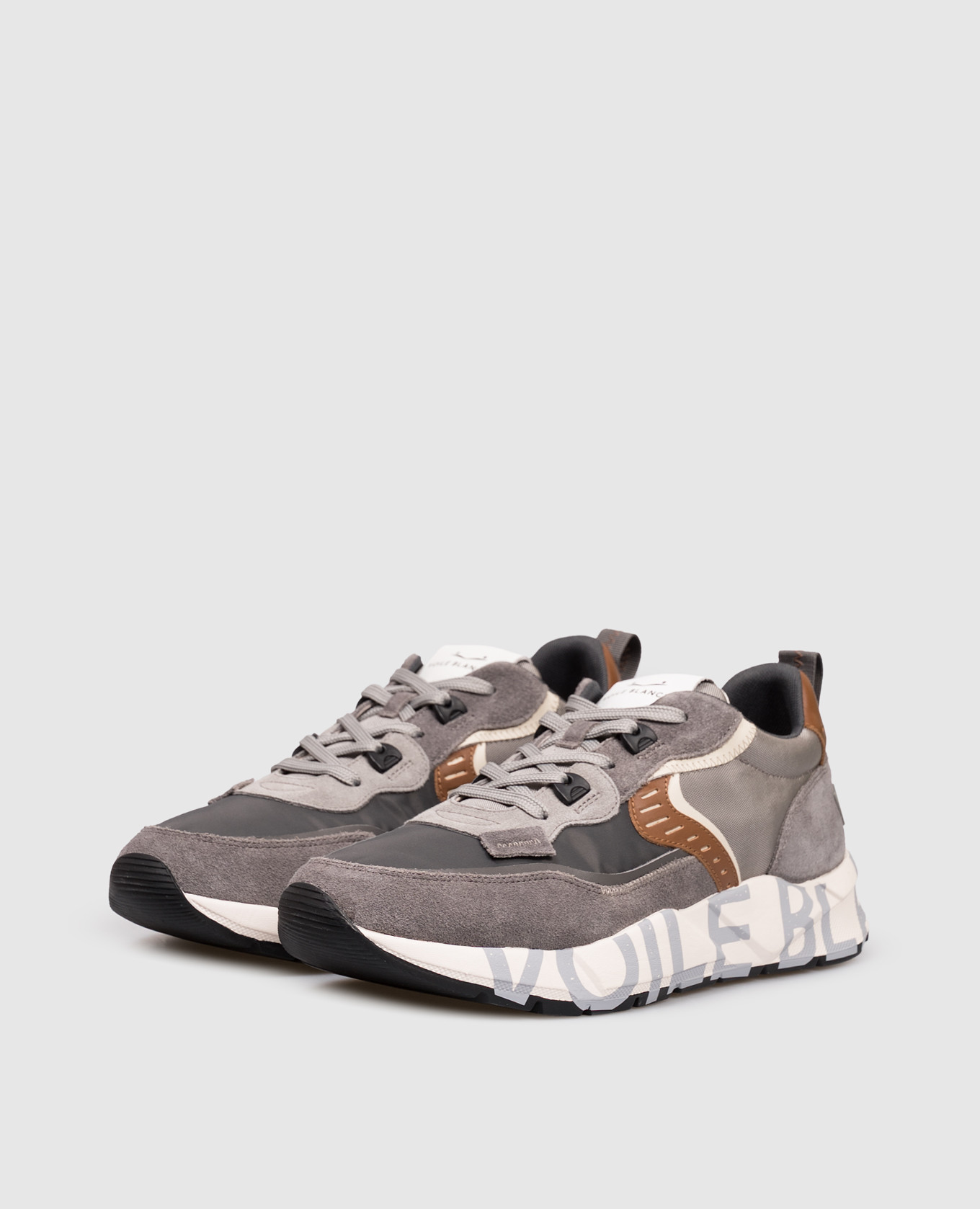 Grey CLUB01 logo combination sneakers Voile Blanche
Grey CLUB01 logo combination sneakers Voile Blanche