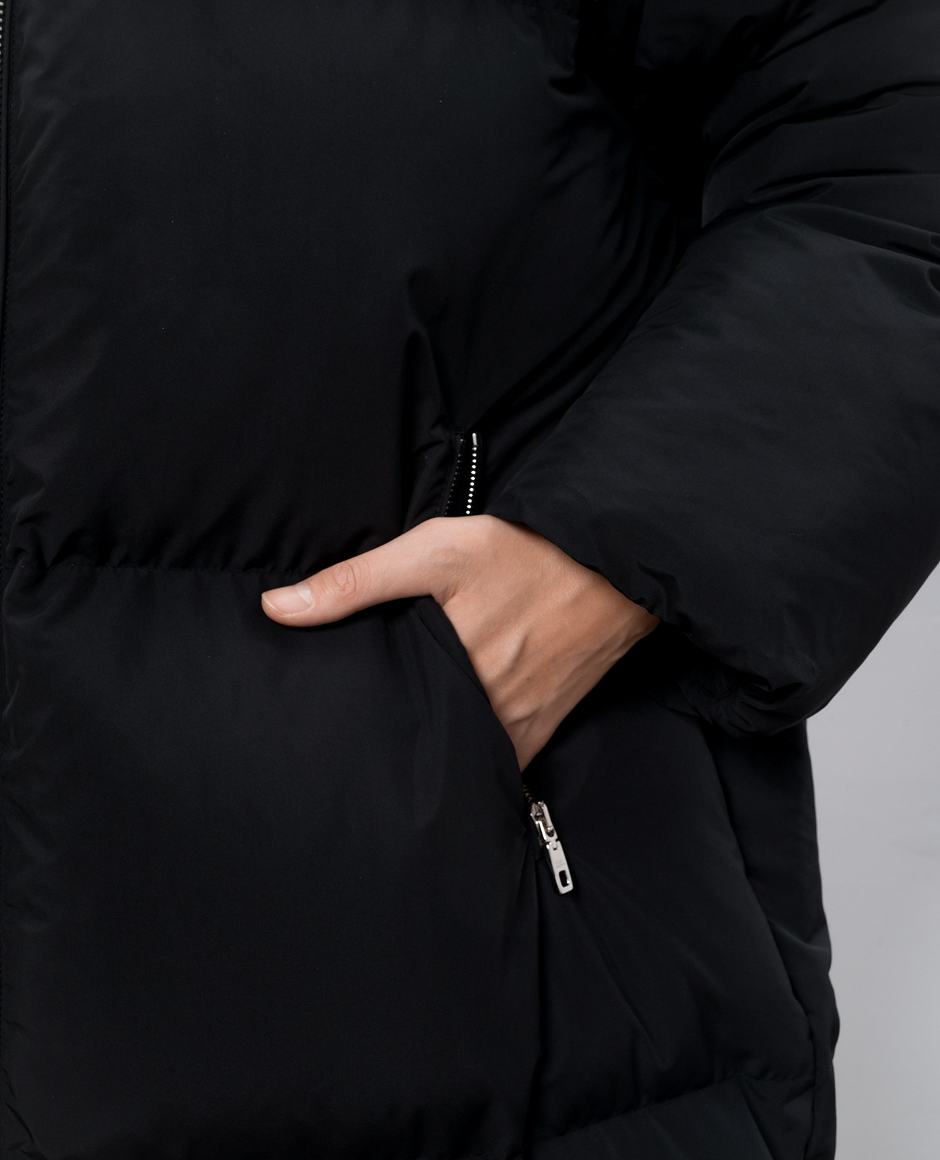 Black elongated quilted jacket with logo patch Dolce&Gabbana
Black elongated quilted jacket with logo patch Dolce&Gabbana