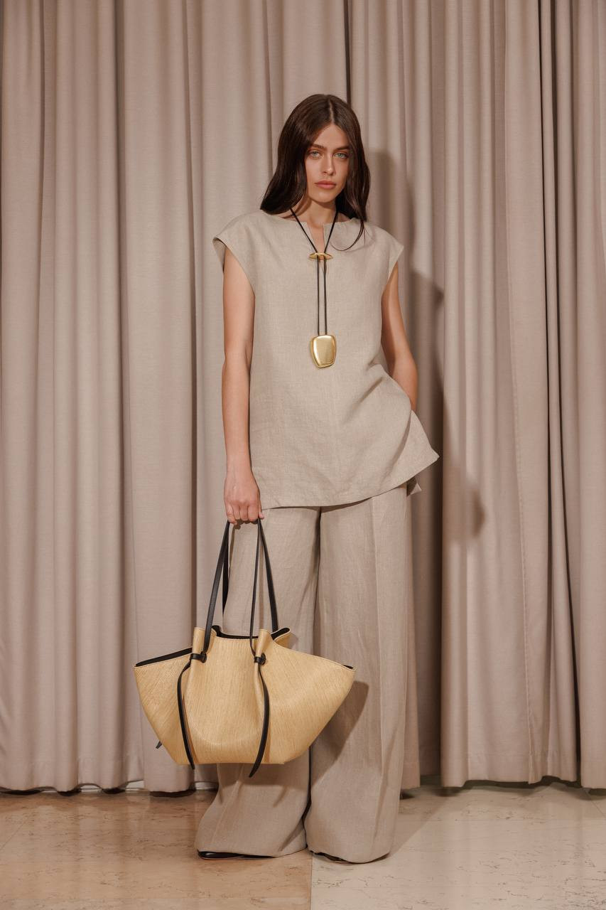 COLIMBO beige linen top Max Mara
COLIMBO beige linen top Max Mara