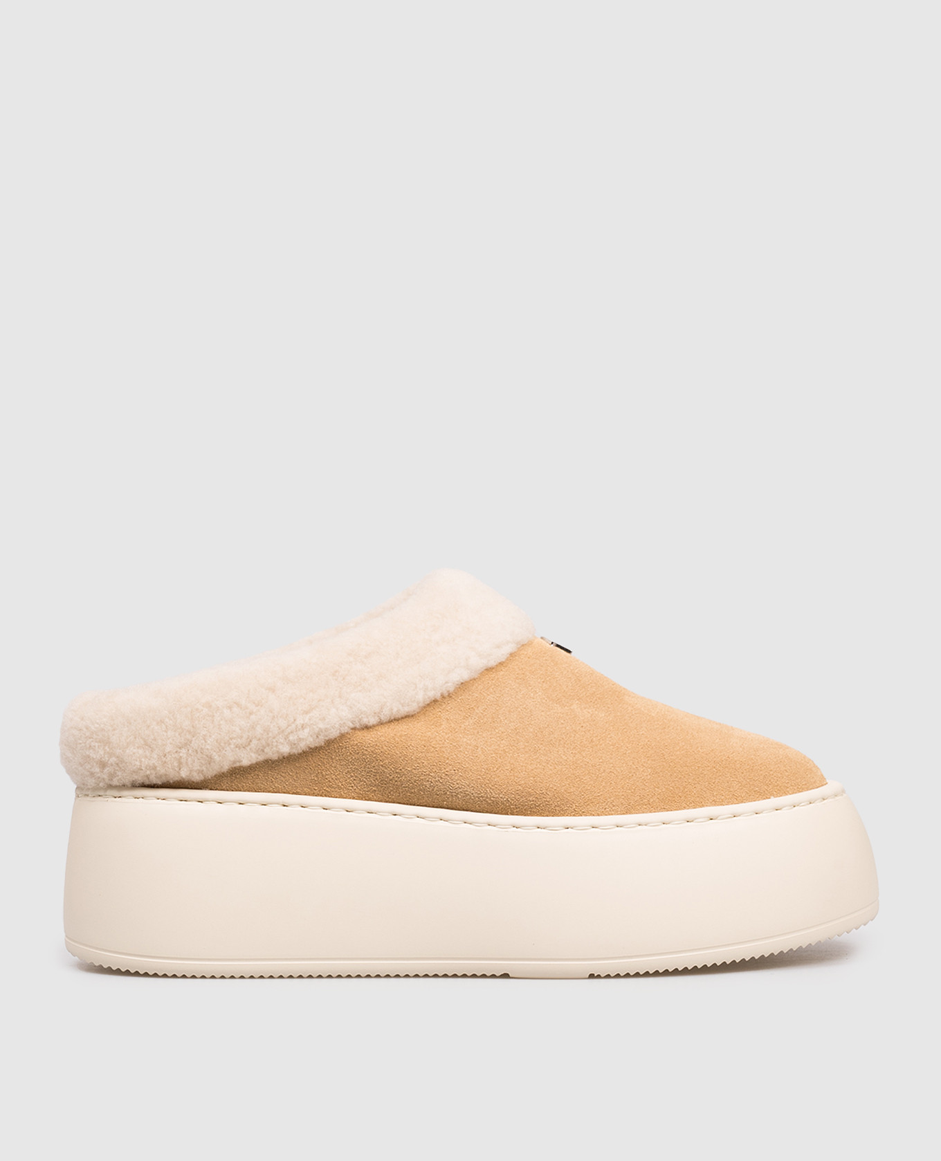 Beige suede Alma clogs with fur Giuseppe Zanotti
Beige suede Alma clogs with fur Giuseppe Zanotti