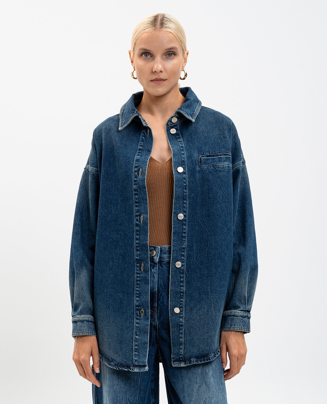 Blue denim shirt with slits Twinset
Blue denim shirt with slits Twinset