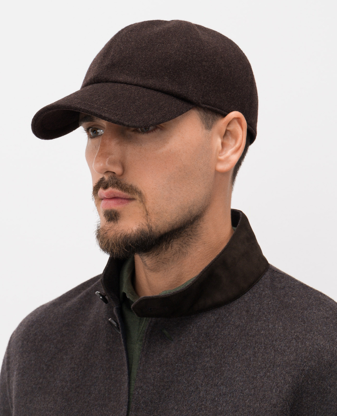 Brown cashmere cap with logo Enrico Mandelli
Brown cashmere cap with logo Enrico Mandelli