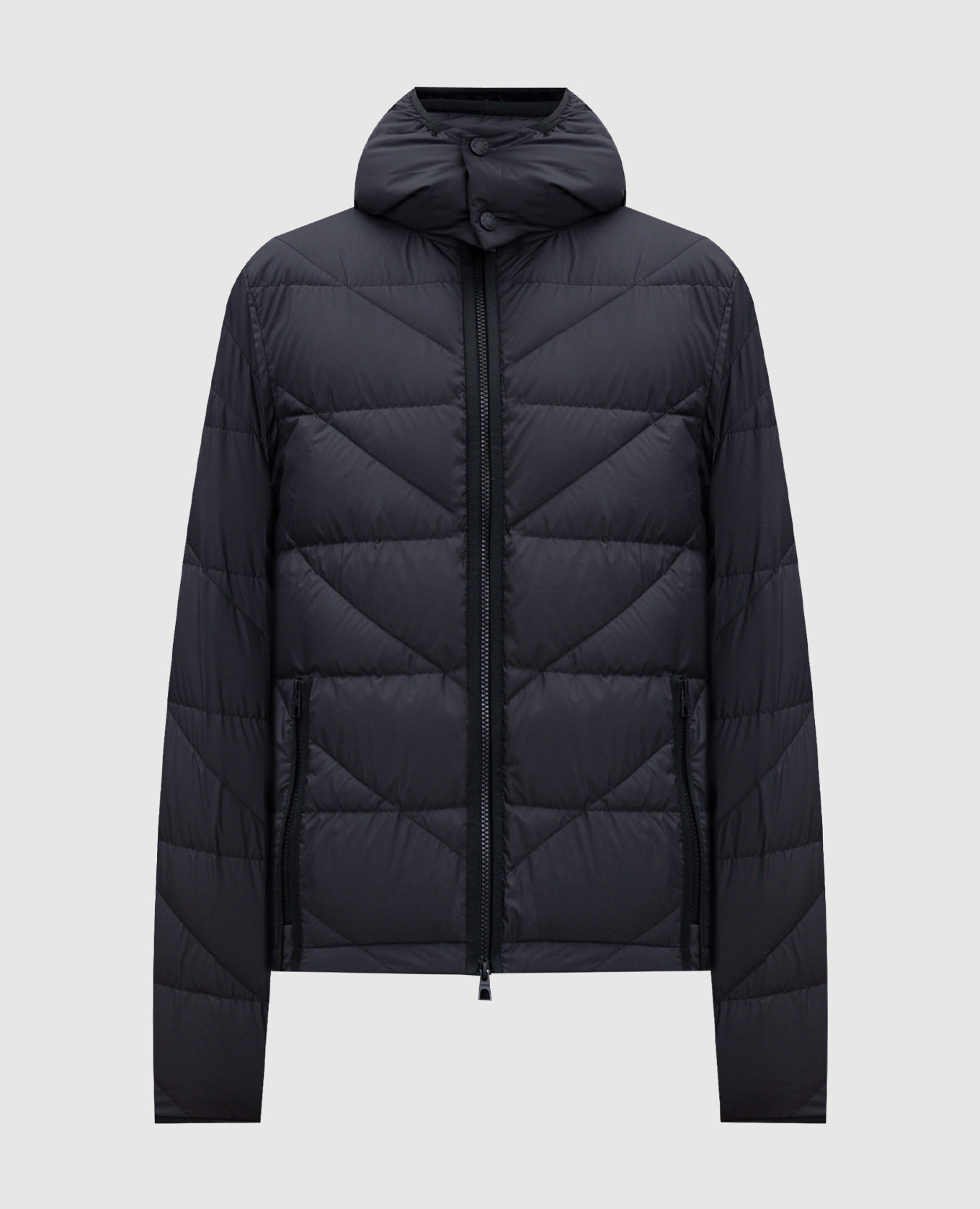 Black Sciros down jacket with logo Moncler
Black Sciros down jacket with logo Moncler