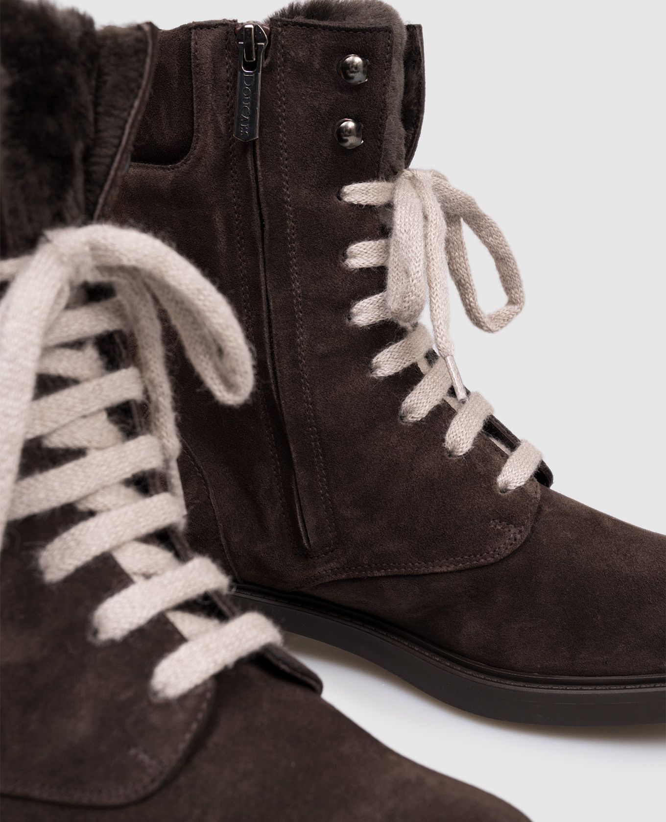 Brown suede boots with fur Doucal's
Brown suede boots with fur Doucal's