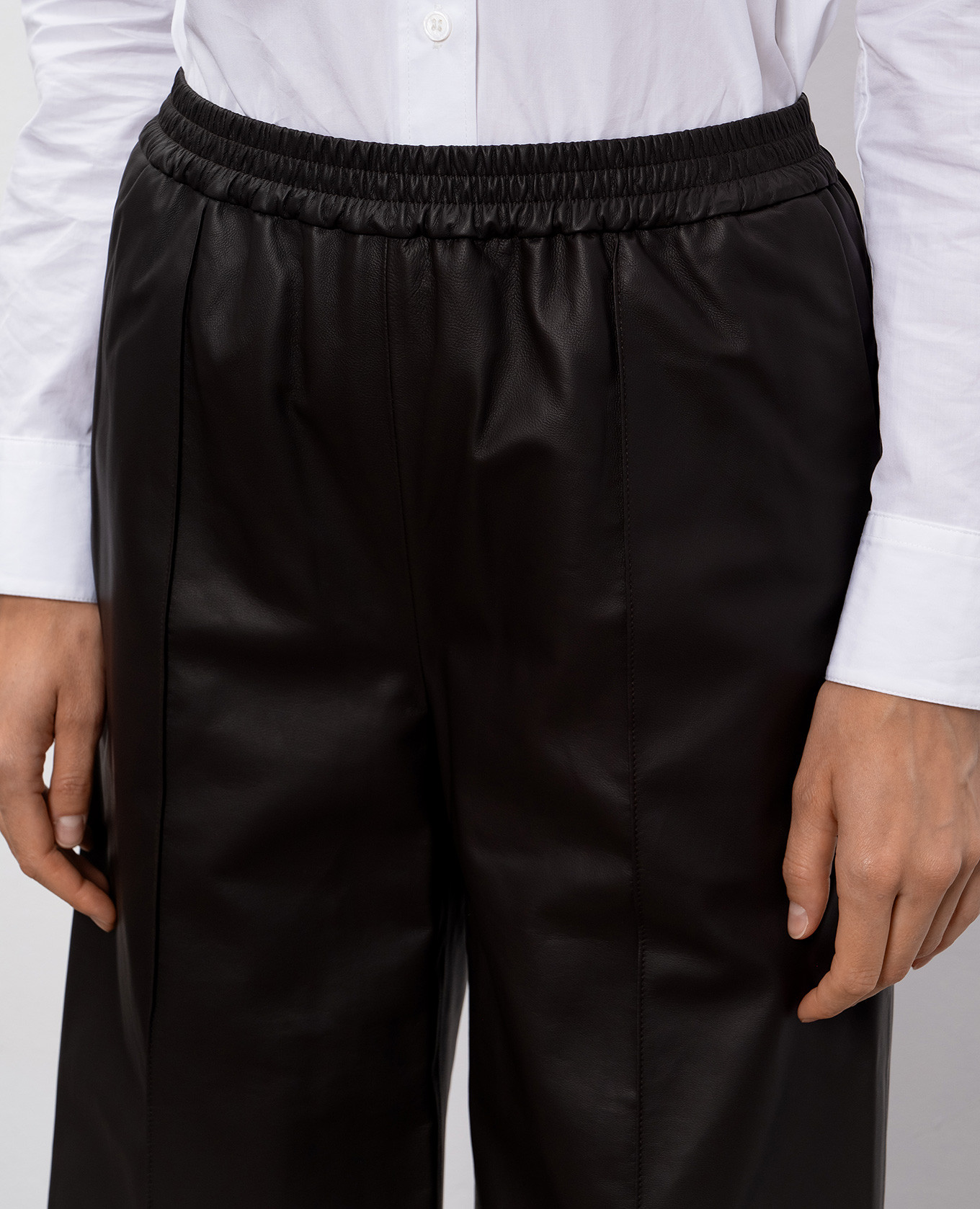 Brown leather pants Yves Salomon
Brown leather pants Yves Salomon