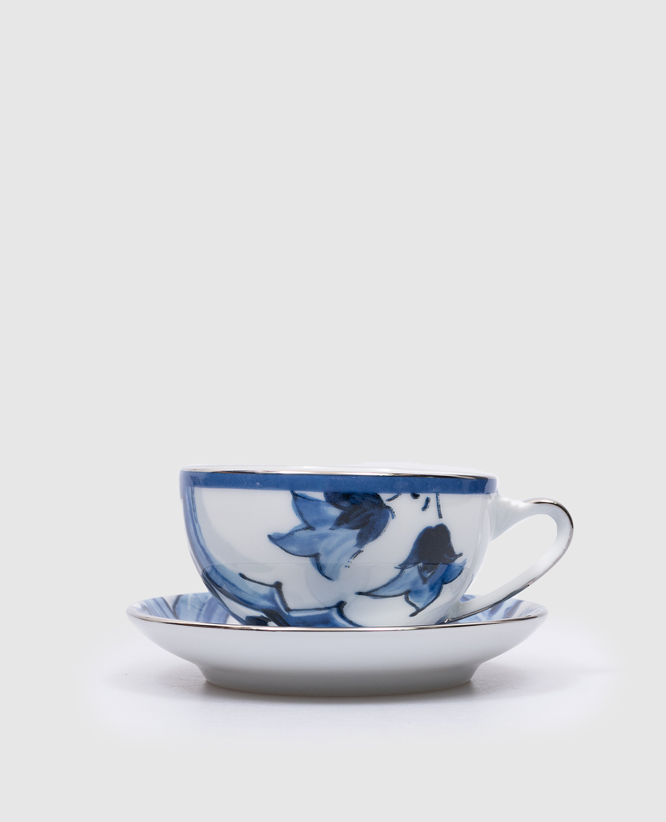 Porcelain tea set of cup and saucer with Blu Mediterraneo branded print Dolce&Gabbana, White
Porcelain tea set of cup and saucer with Blu Mediterraneo branded print Dolce&Gabbana, White