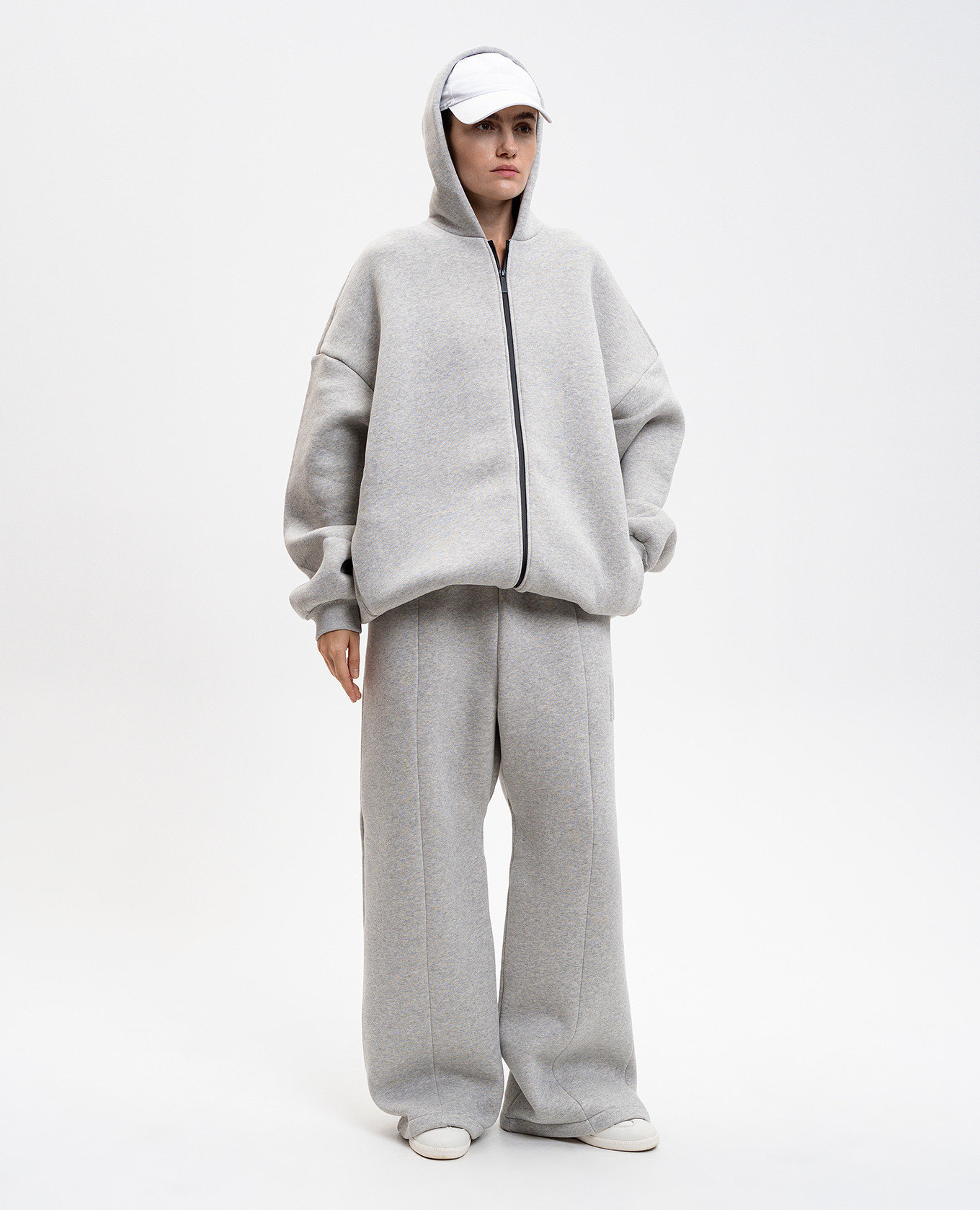 Grey insulated sports jacket with logo Fear of God
Grey insulated sports jacket with logo Fear of God