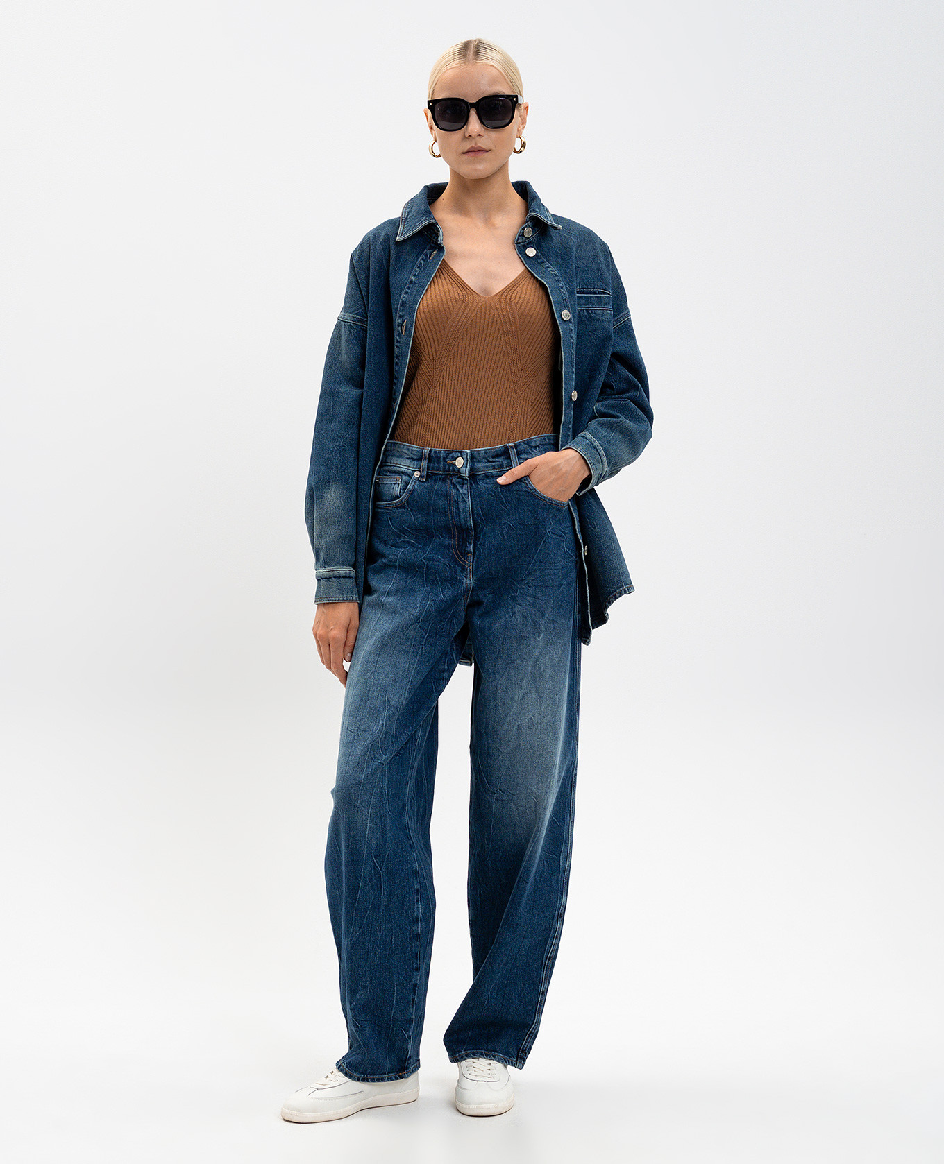 Blue denim shirt with slits Twinset
Blue denim shirt with slits Twinset