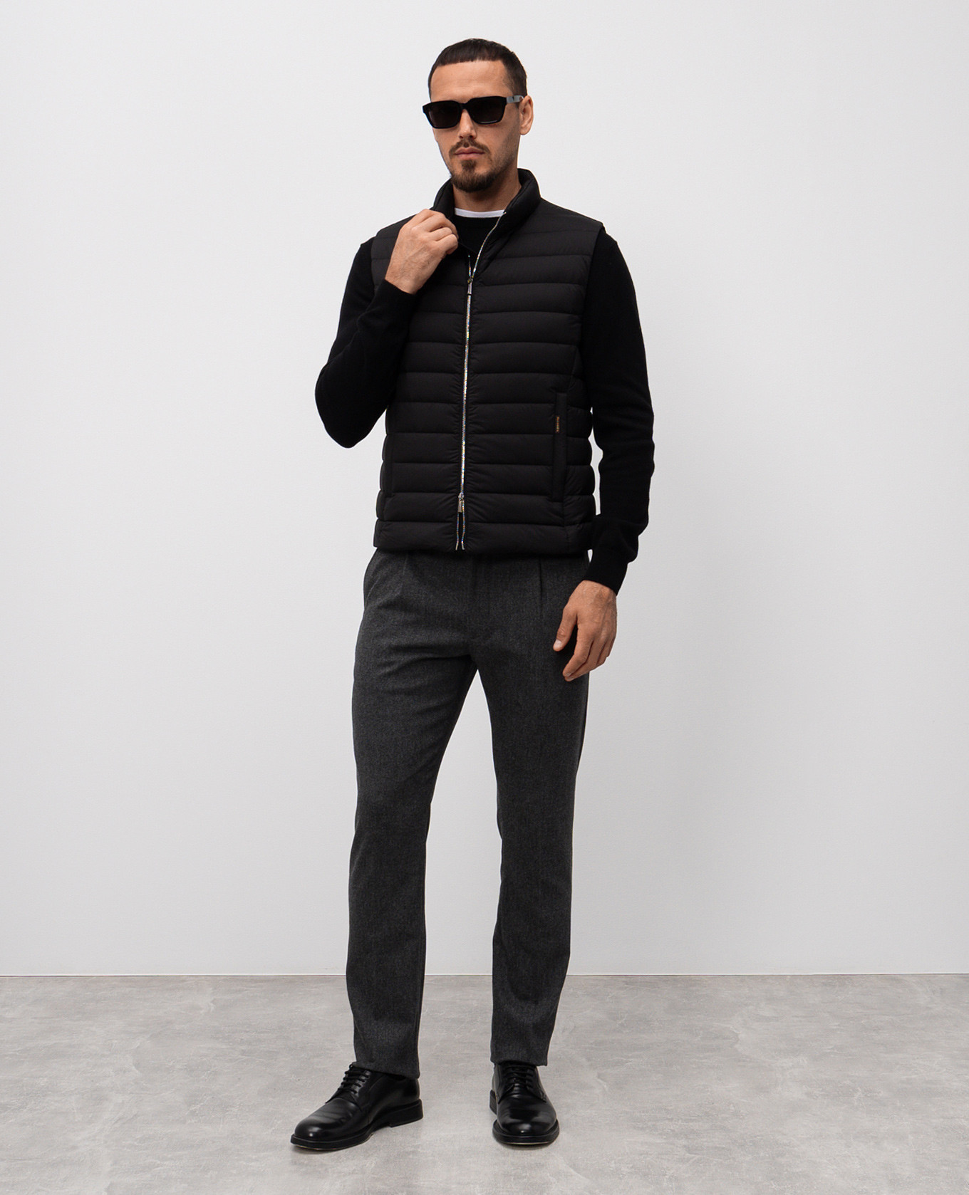 Black CALAF down vest with logo MooRER
Black CALAF down vest with logo MooRER