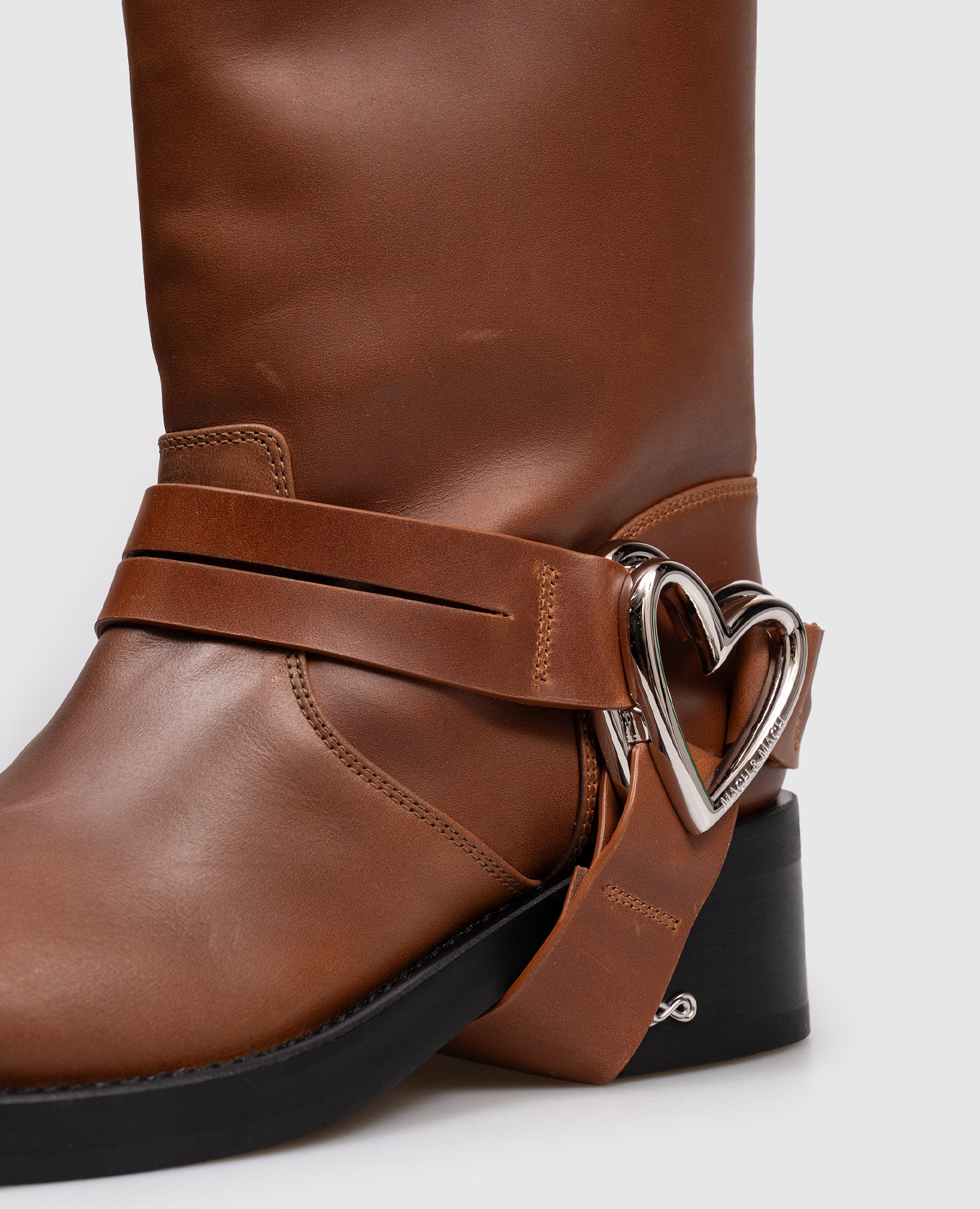 Double Heart brown leather boots with vintage effect Mach&Mach
Double Heart brown leather boots with vintage effect Mach&Mach