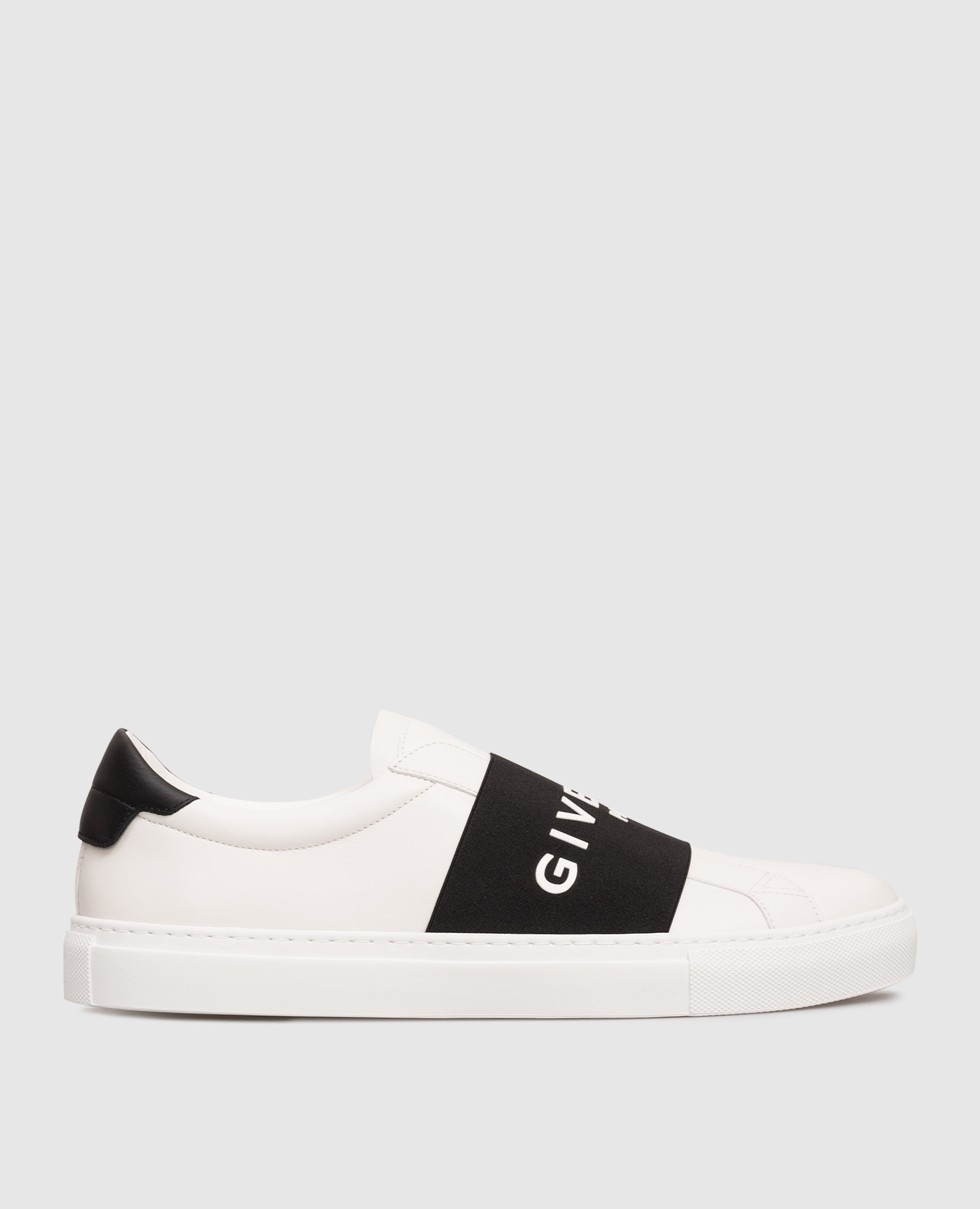 White leather slip-ons with logo Givenchy
White leather slip-ons with logo Givenchy