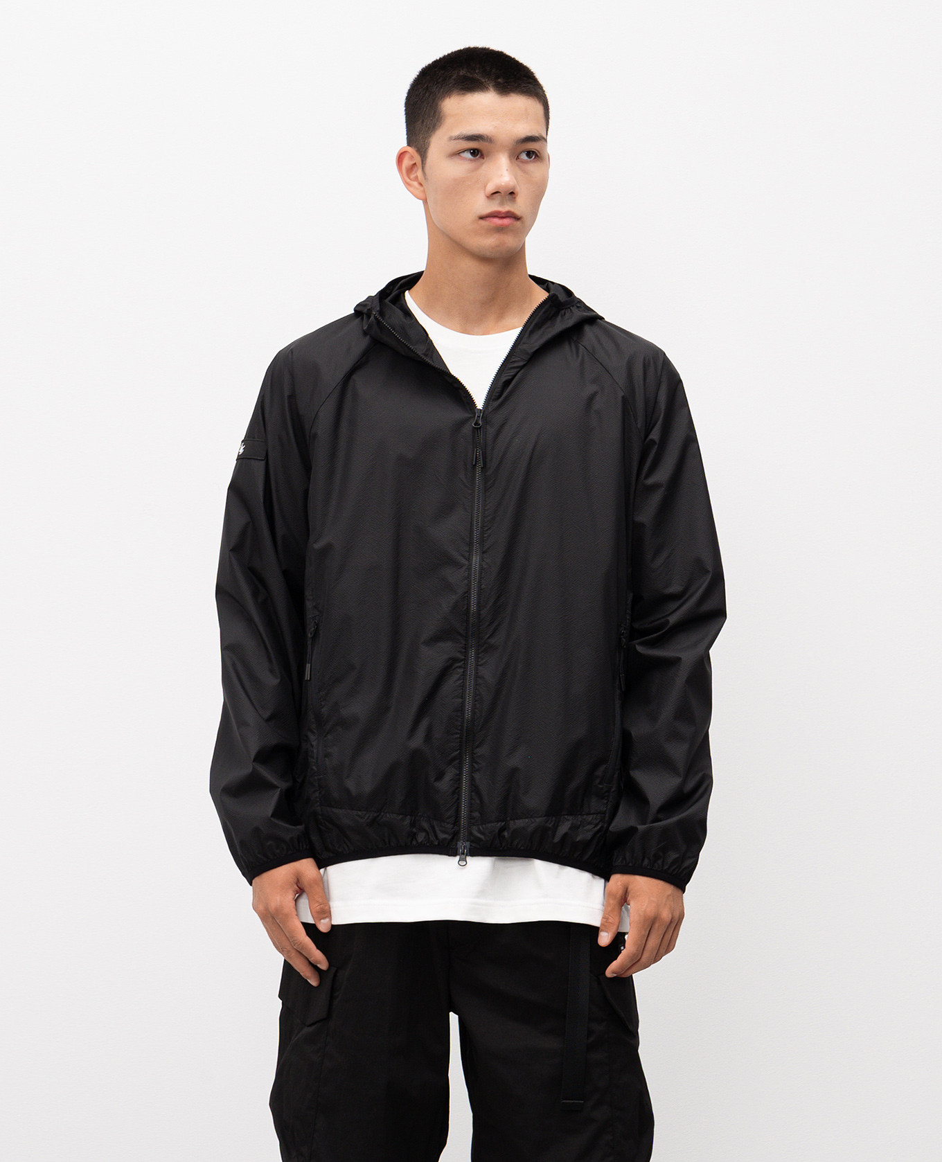 Black Zero Gravity windbreaker Riotdivision
Black Zero Gravity windbreaker Riotdivision