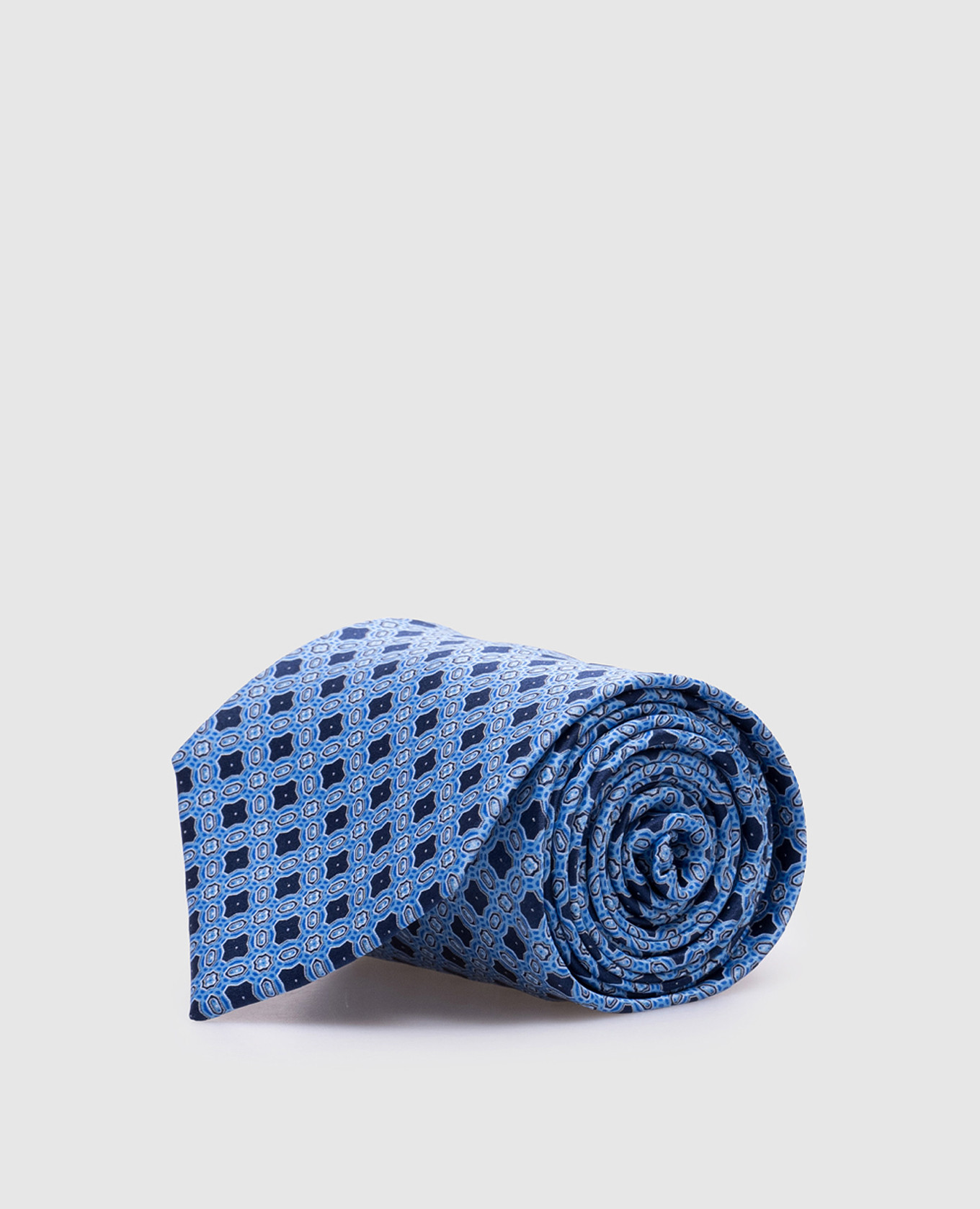 Blue tie made of silk in a geometric pattern with crystals Stefano Ricci, Light blue
Blue tie made of silk in a geometric pattern with crystals Stefano Ricci, Light blue