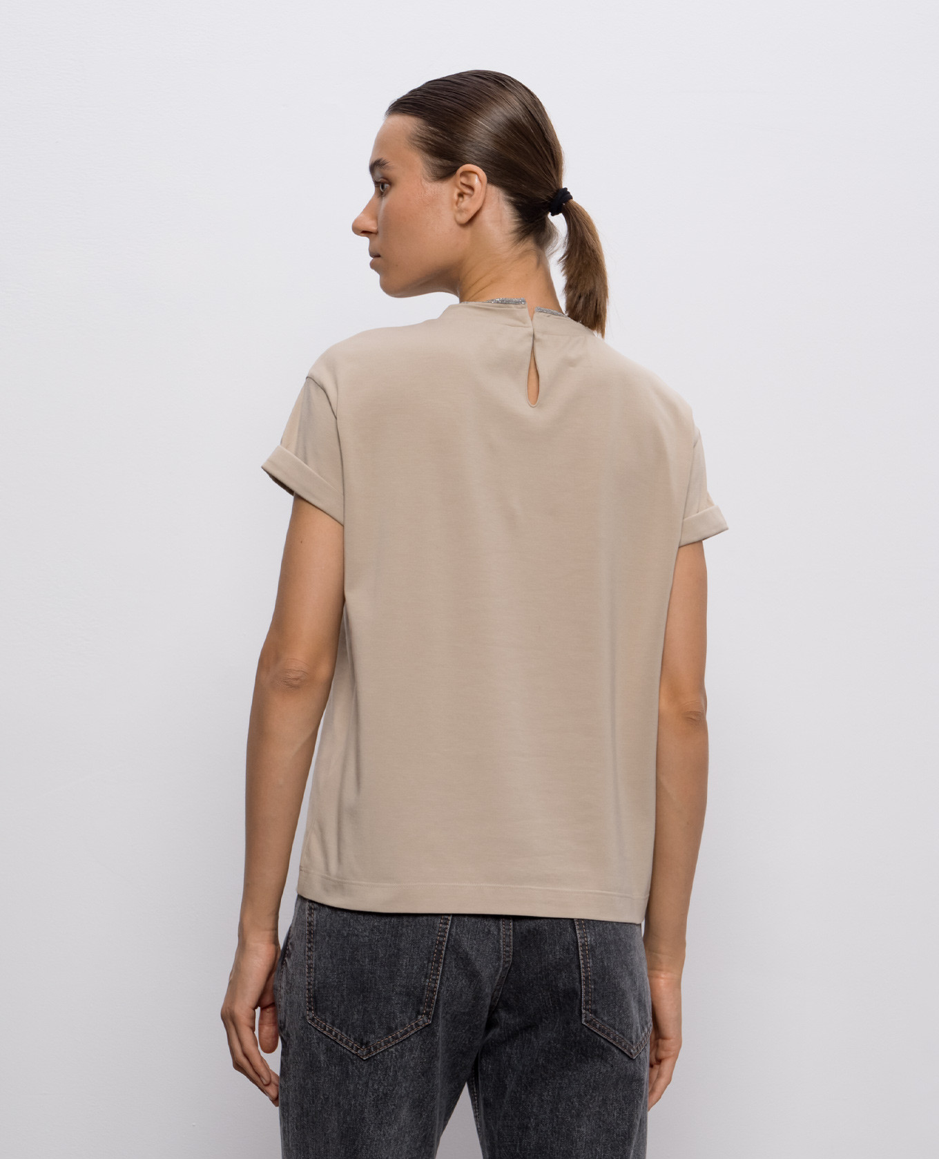 Beige T-shirt with monil chain Brunello Cucinelli
Beige T-shirt with monil chain Brunello Cucinelli
