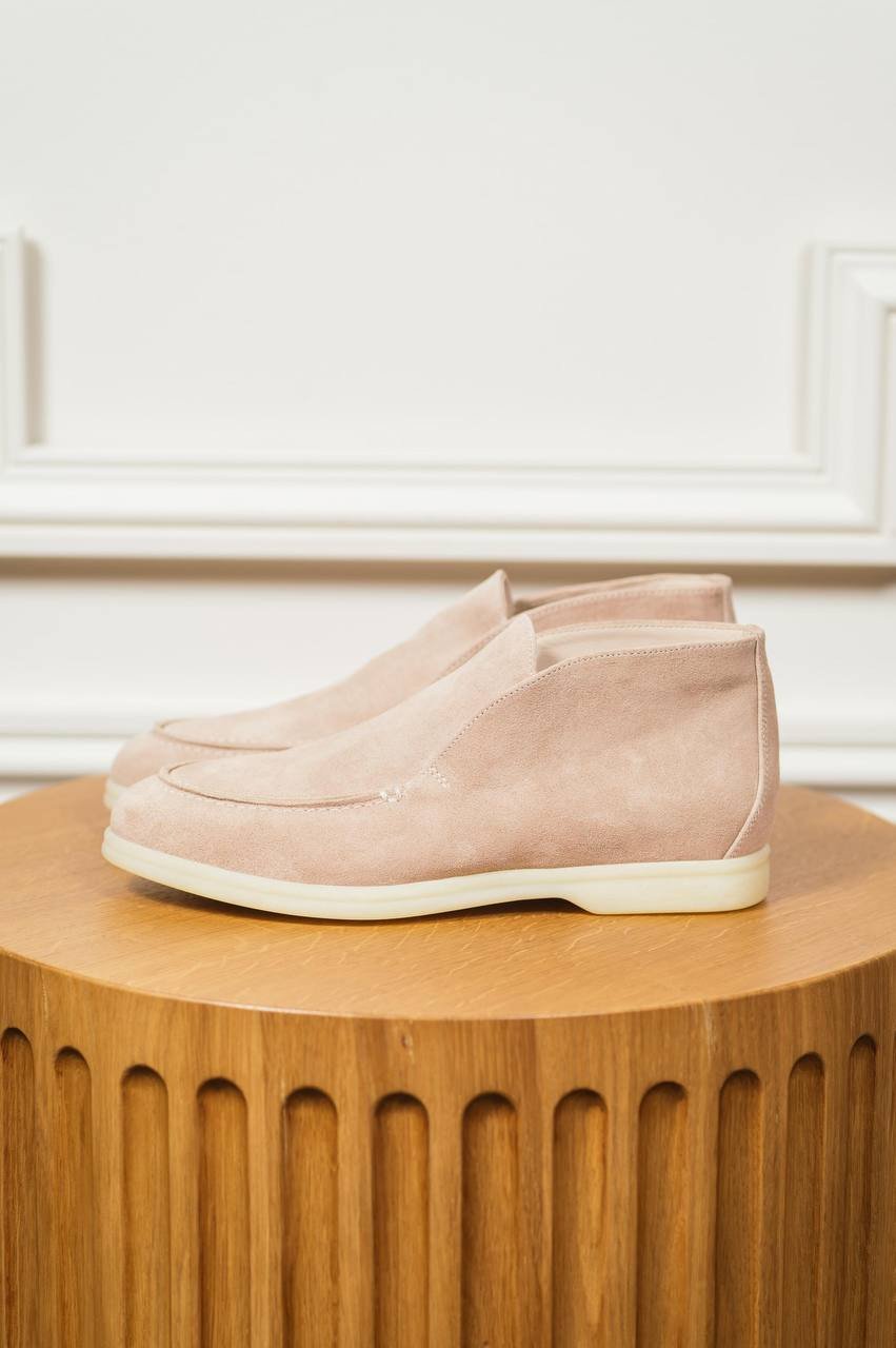 

Beige suede deserts Babe Pay Pls