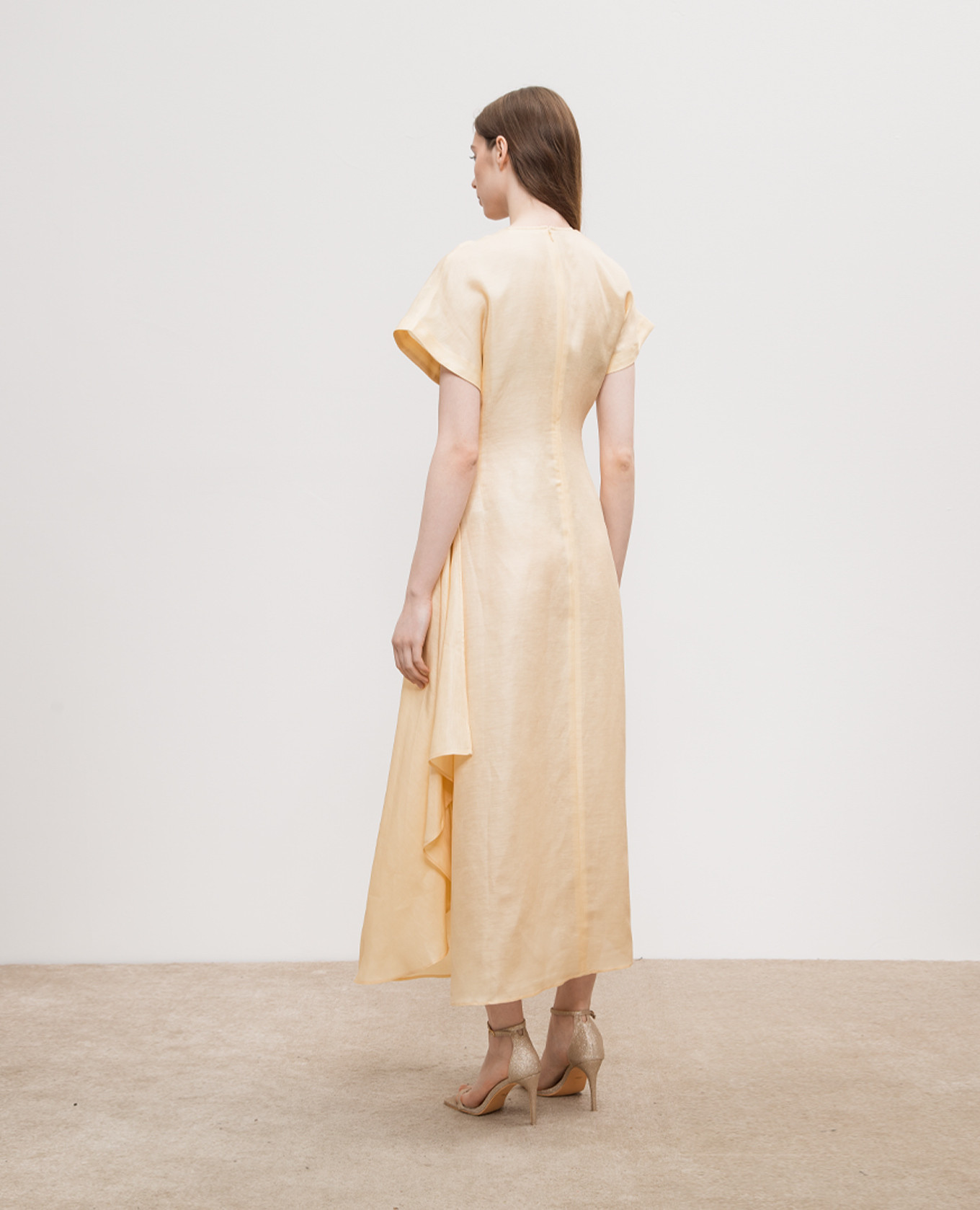 

Yellow midi dress made of linen and silk CO