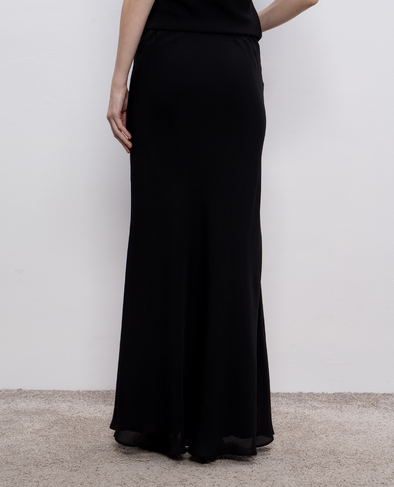 

Black silk maxi skirt Jacob Lee