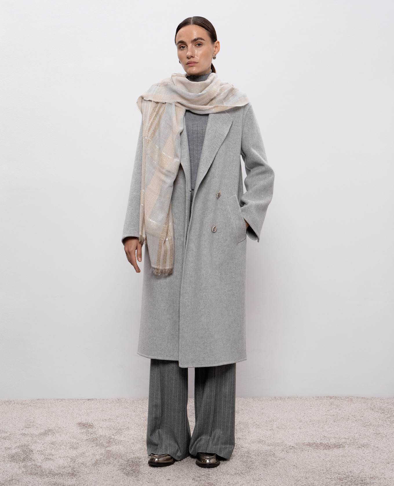 Gray double-breasted coat with wool and cashmere Peserico 2