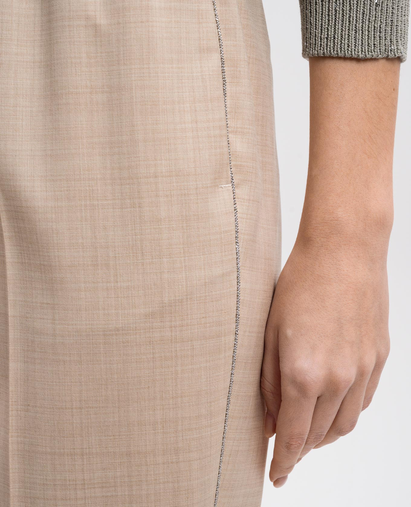 

Beige wool trousers with monil chain Peserico