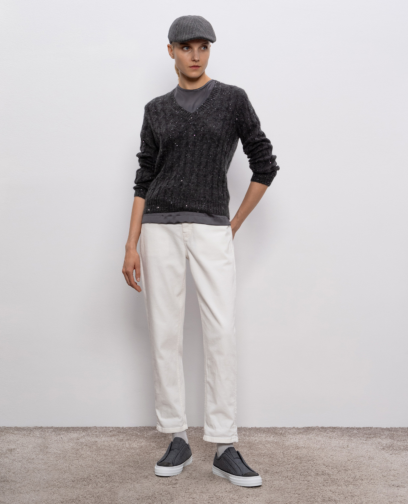 

Gray wool pullover with sequins Brunello Cucinelli, Grey