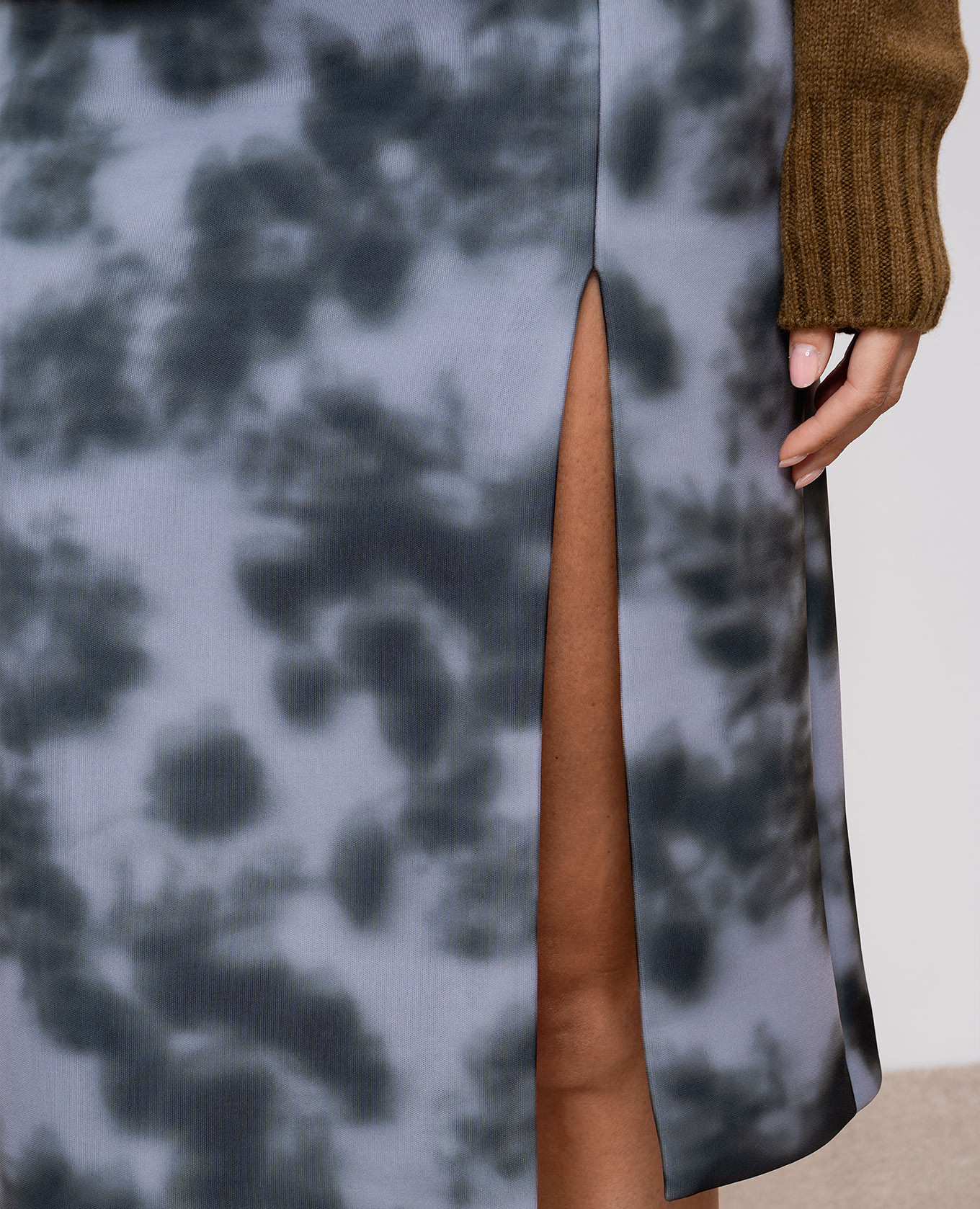 

Green skirt in an abstract print Philosophy di Lorenzo Serafini, Grey