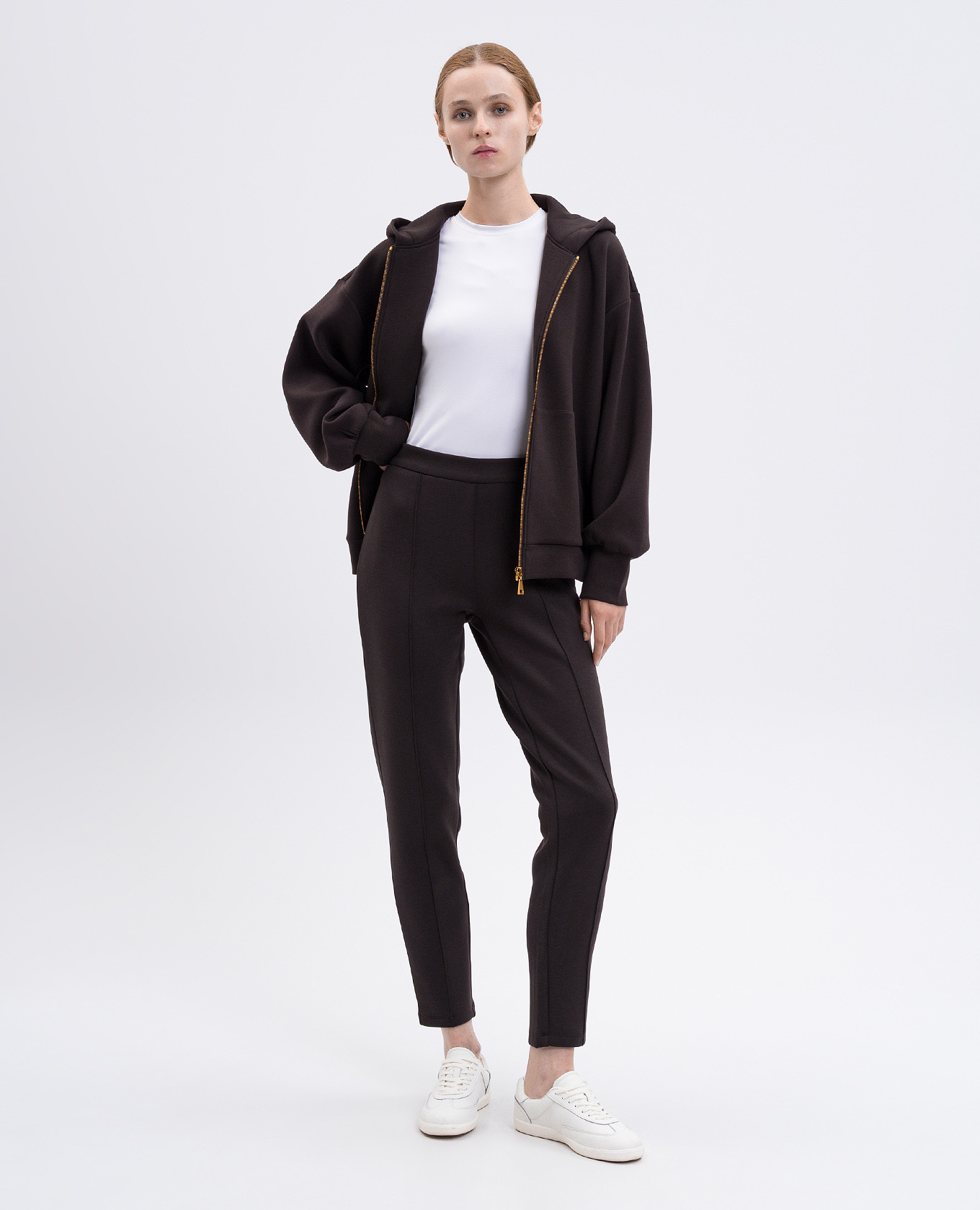 

Brown sweatpants with logo Twinset