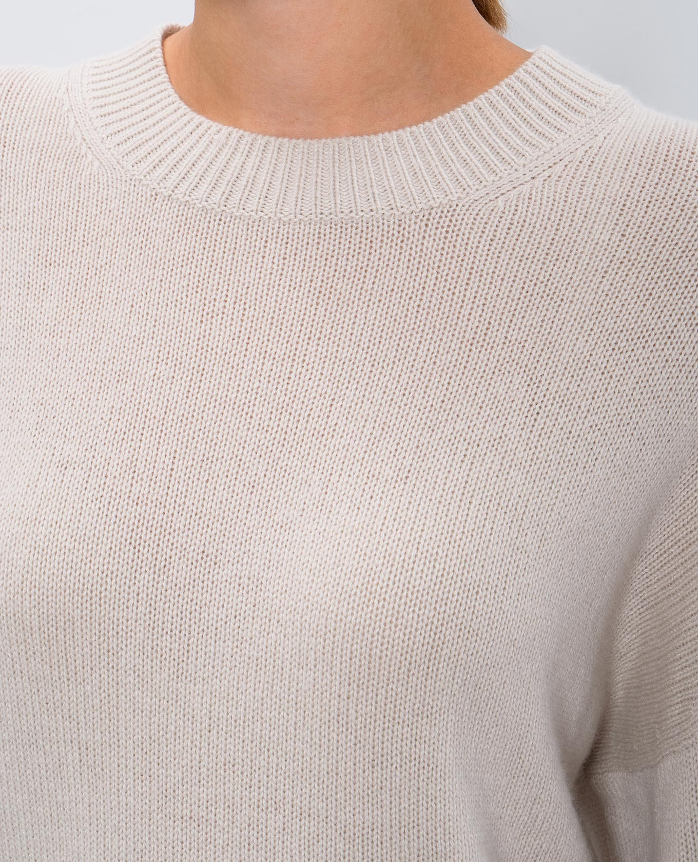 

Beige cashmere jumper Allude