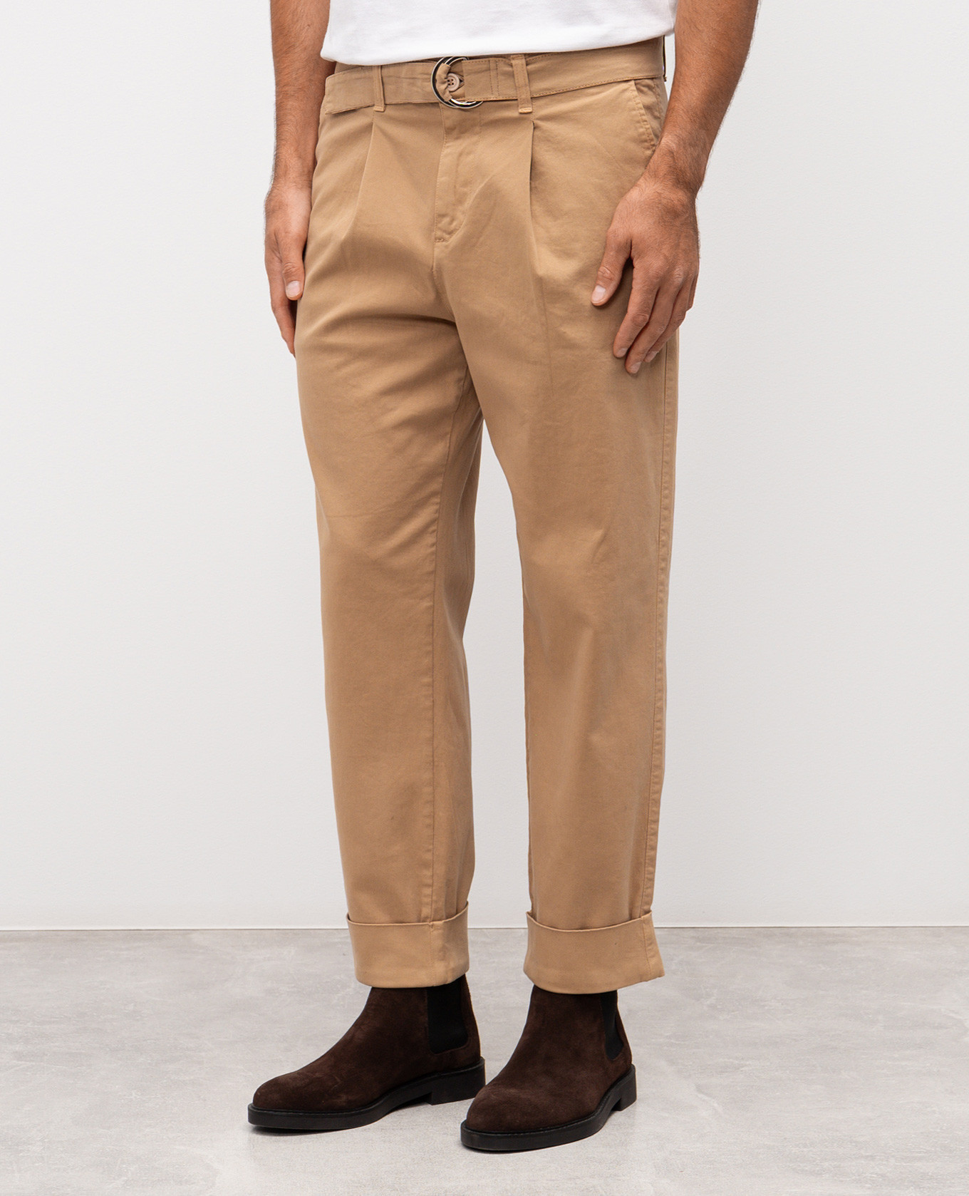 

Beige trousers with lapels Exibit