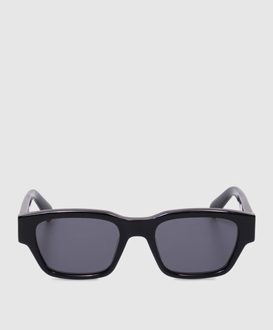 Black sunglasses 75009 with metal Ami de Coeur emblem
