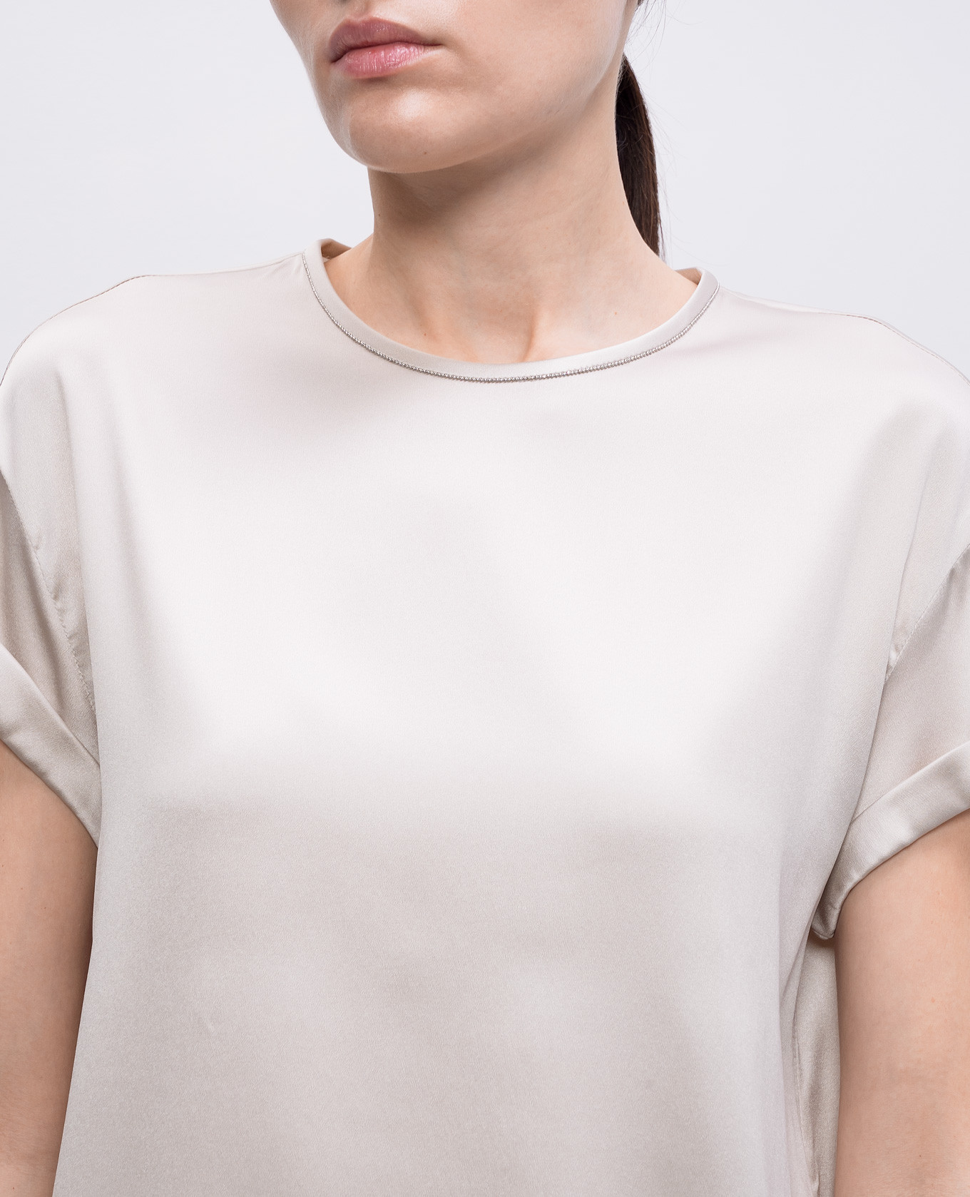 

Beige silk top with monil chain Brunello Cucinelli
