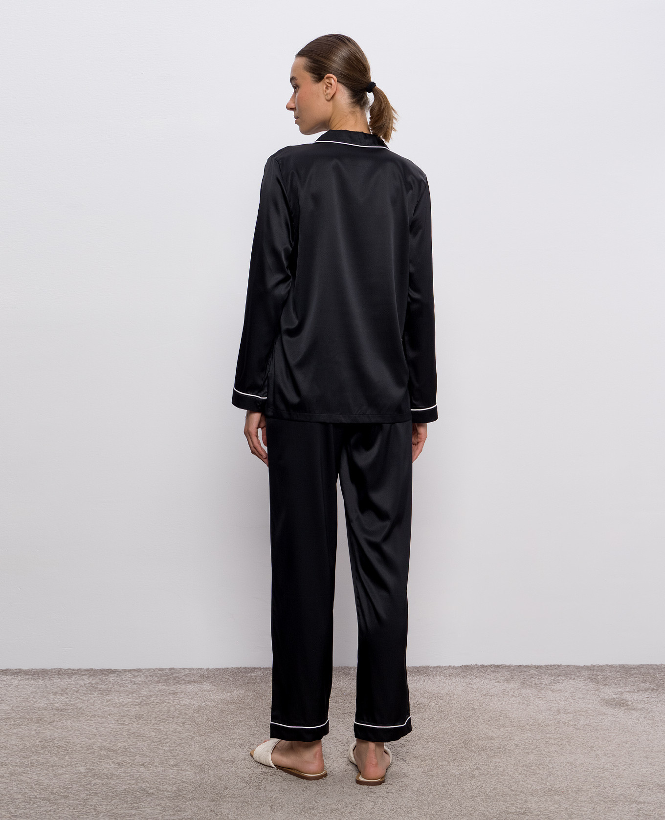 

Black silk pajamas with edging Dore & Rose