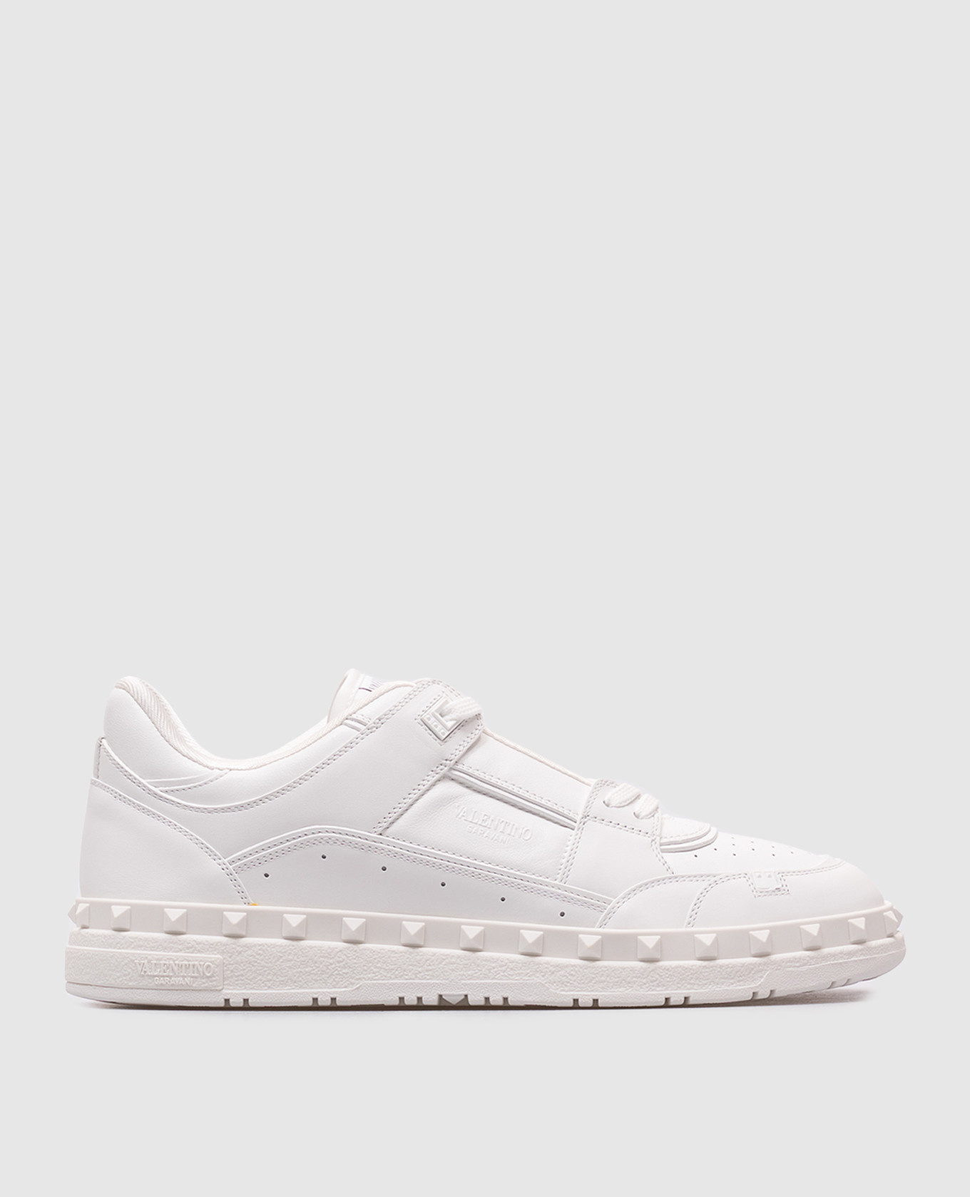 

Freedots white leather sneakers with logo Valentino