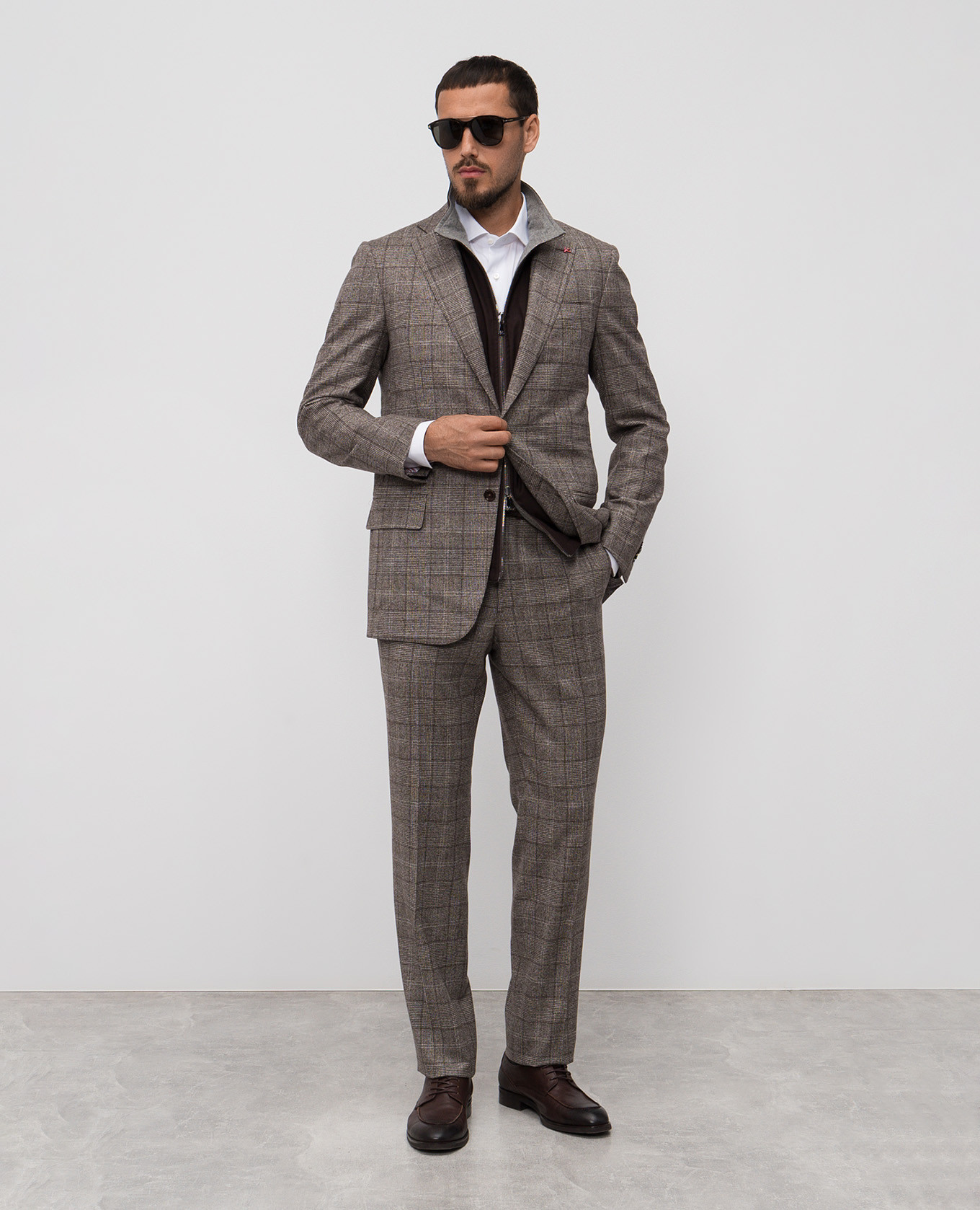

Brown checked wool and cashmere suit ISAIA