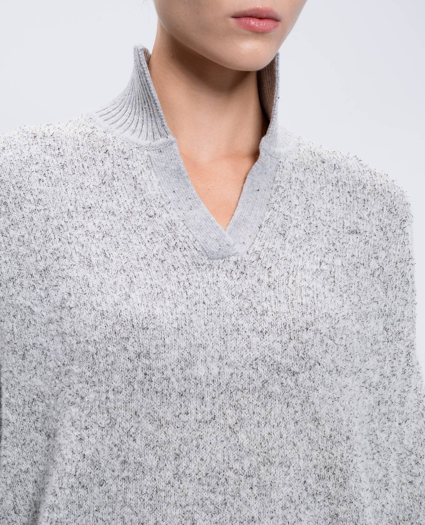 

Gray wool pullover Ballantyne, Серый
