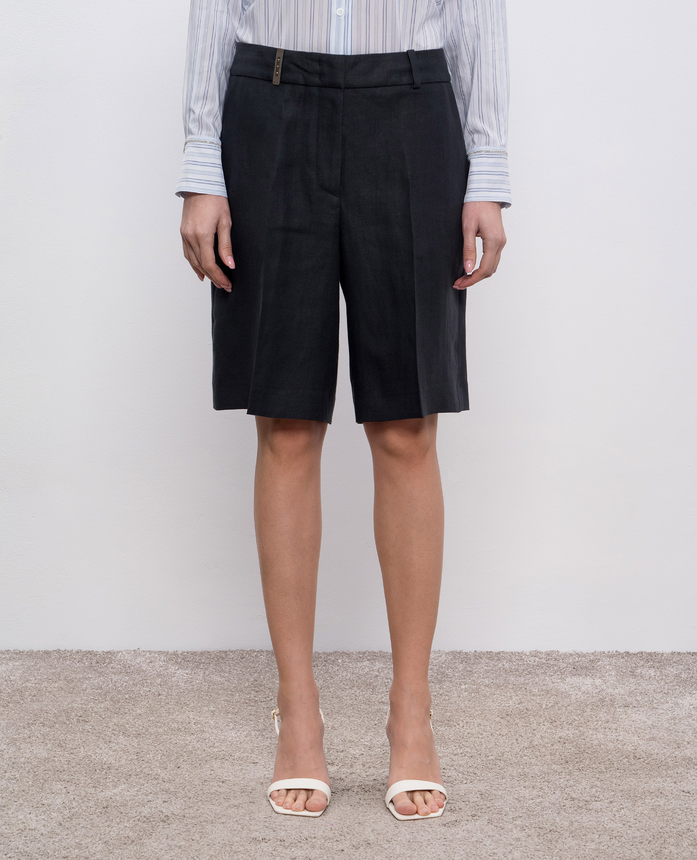 

Blue linen shorts Peserico