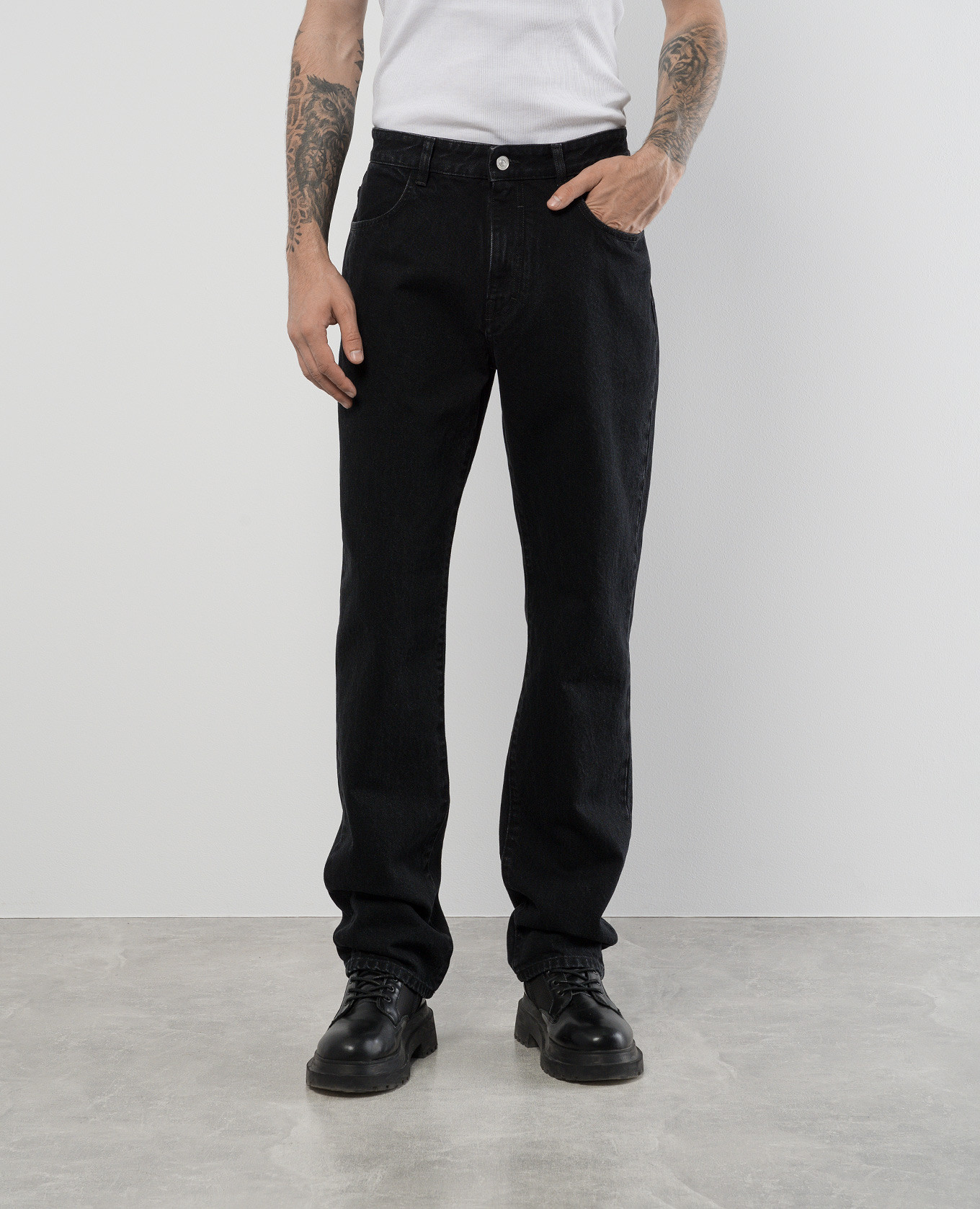 Black jeans with logo patch Givenchy 3