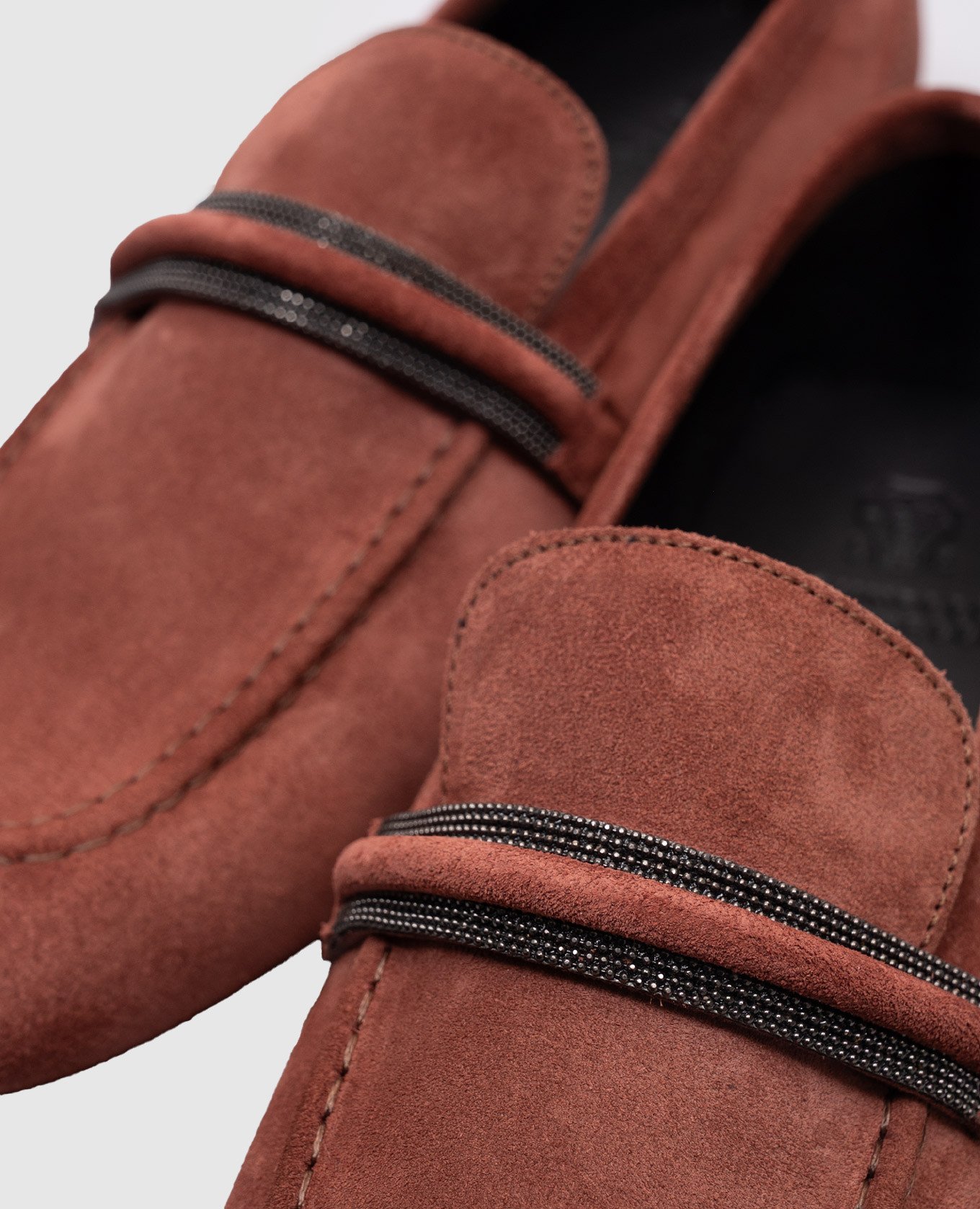 

Brown suede loafers with monil chain Brunello Cucinelli