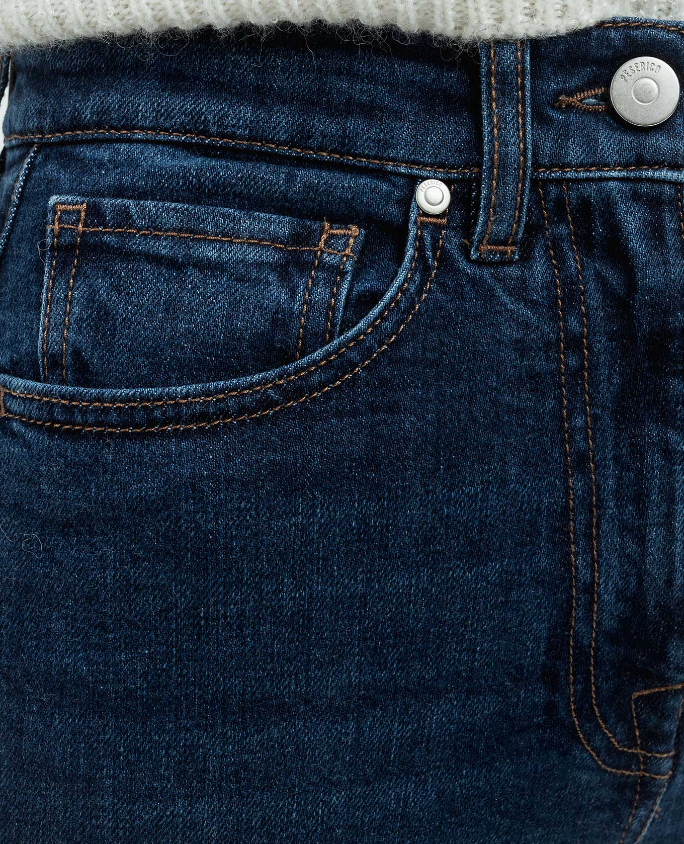 

Blue jeans with logo Peserico