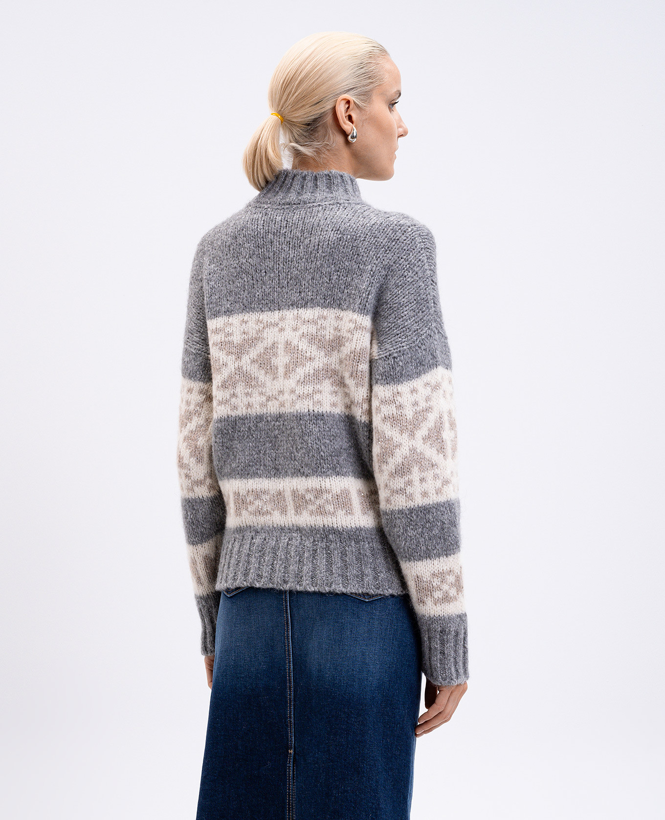 

Grey wool sweater with jacquard pattern Peserico