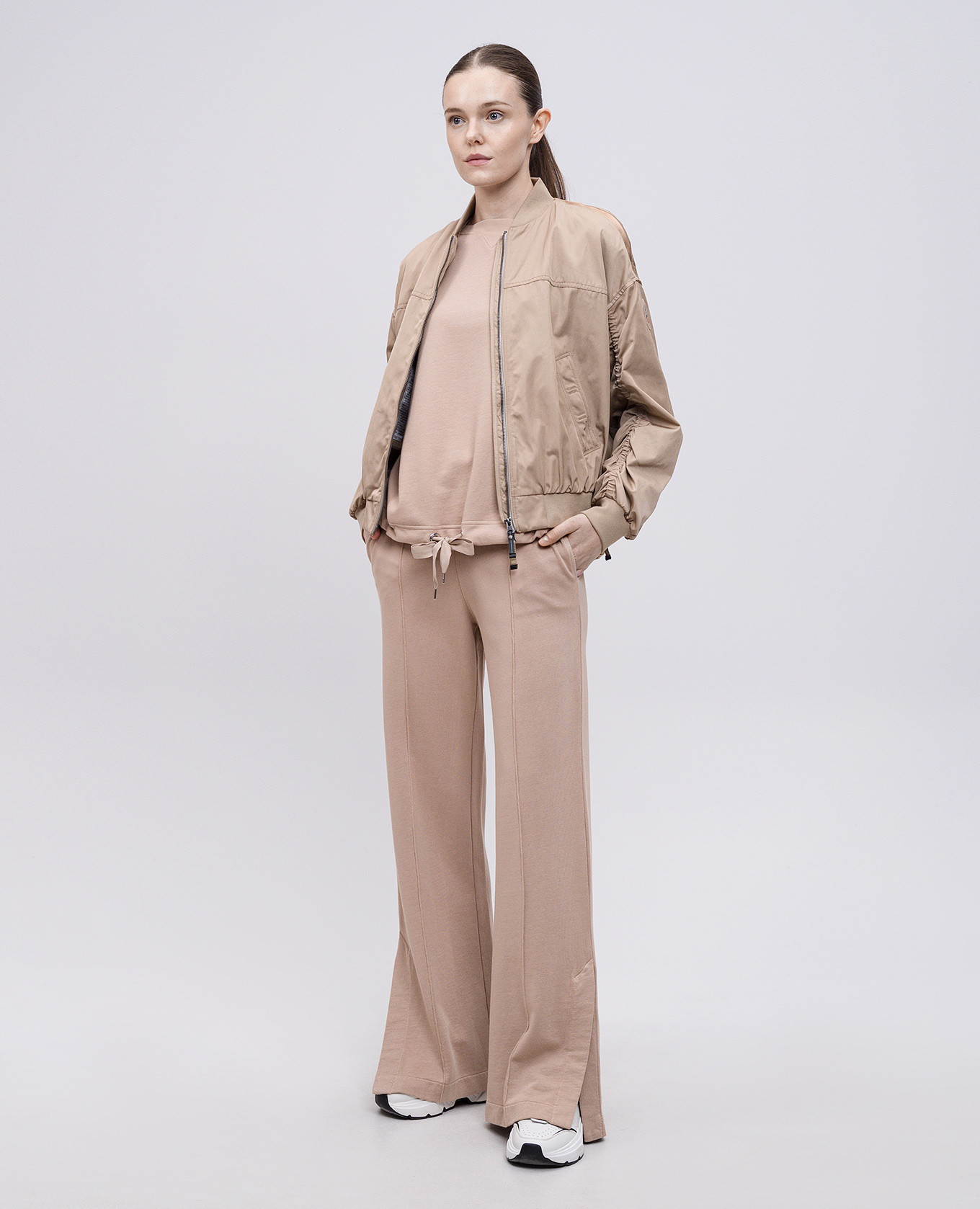 

Isidor beige sweatpants with logo embroidery Parajumpers