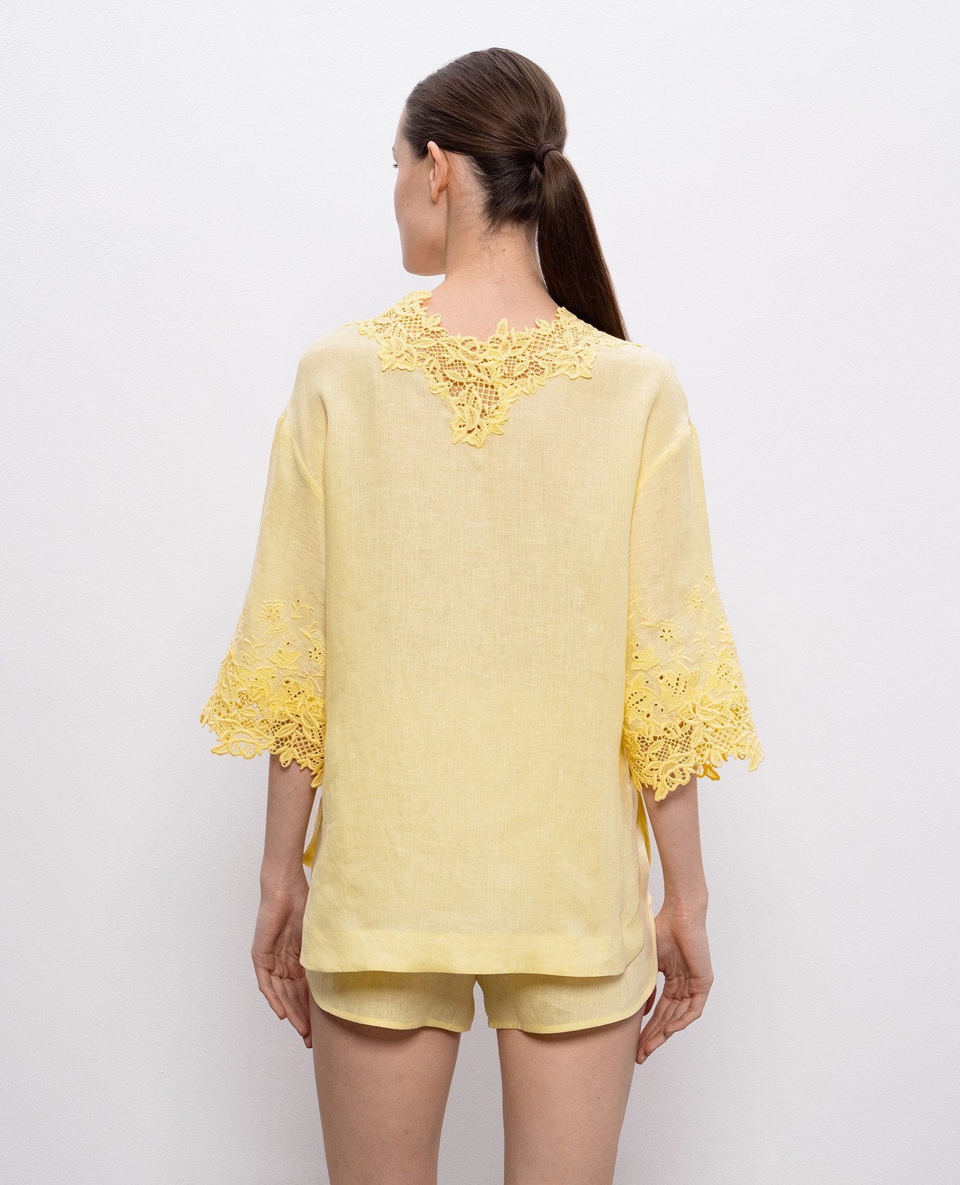 

Yellow linen blouse with lace Ermanno Scervino