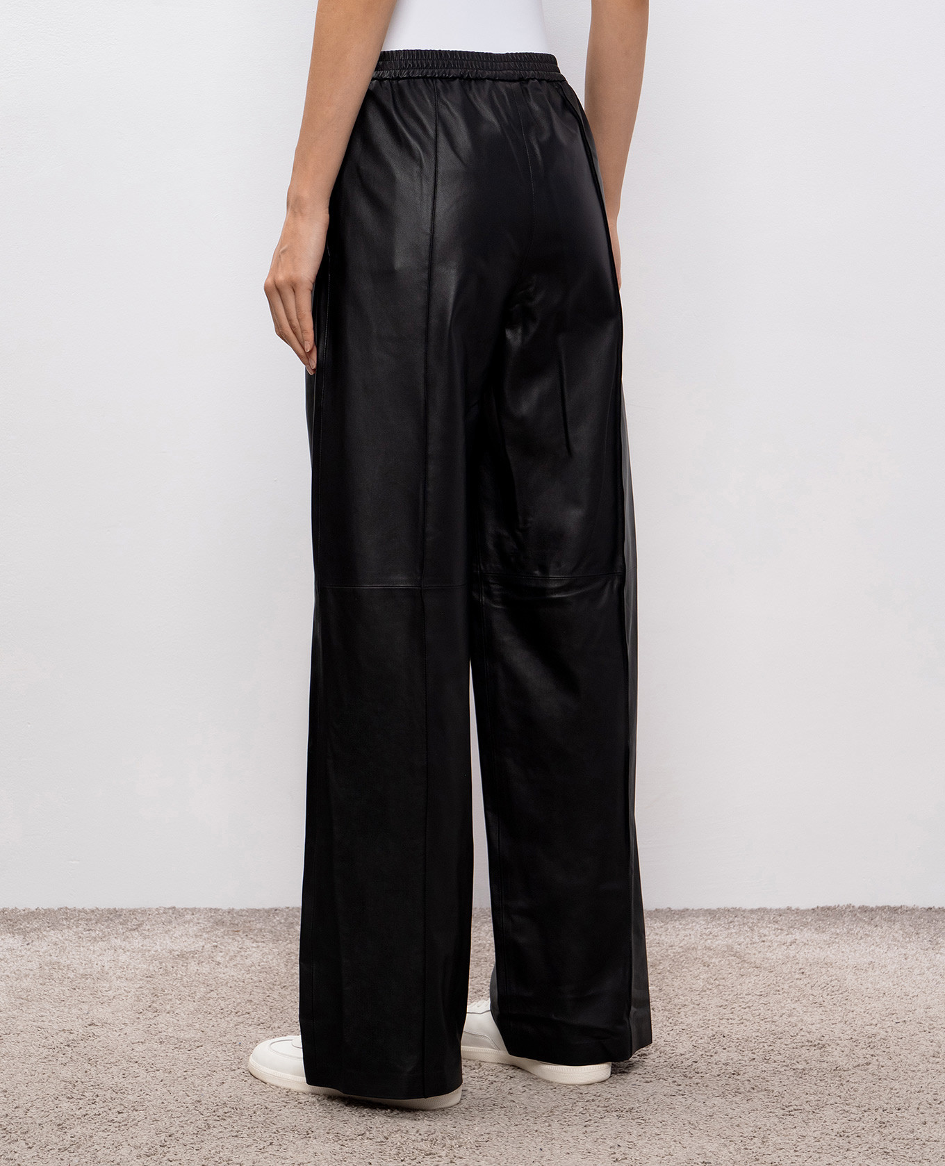 

Black leather pants Yves Salomon