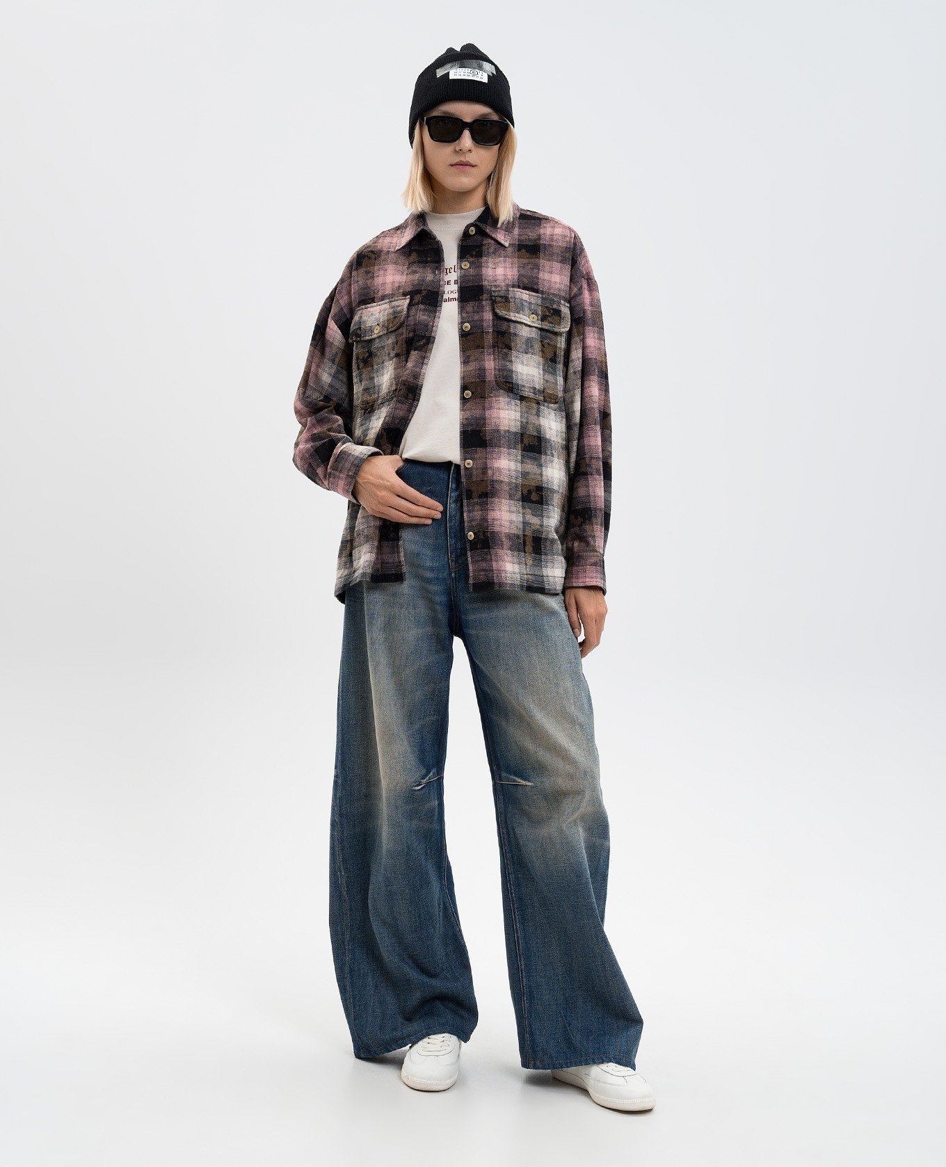 

Blue jeans with a worn effect Maison Margiela MM6