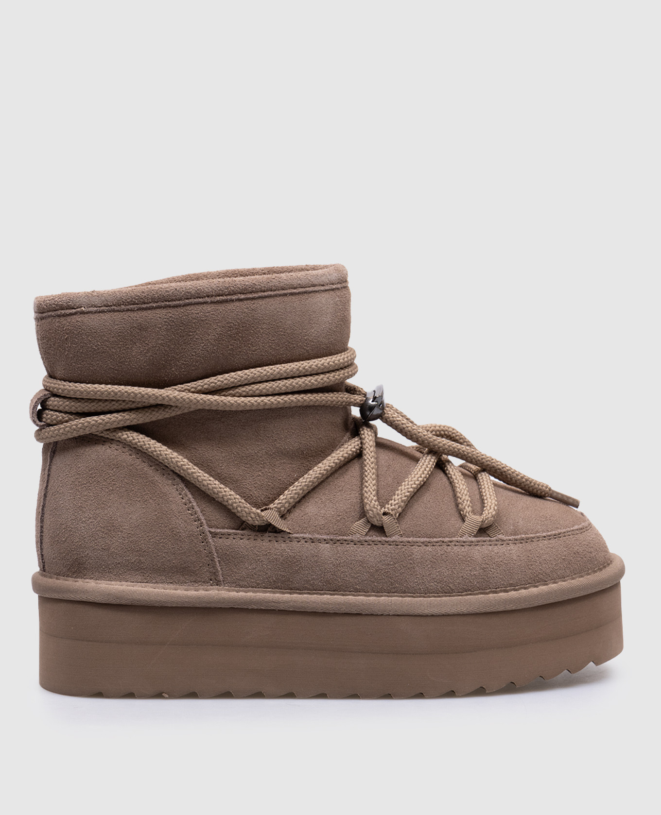 

Brown suede boots Colors of california