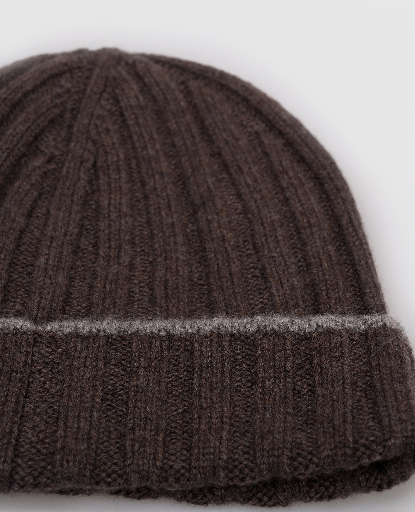 

Brown cashmere hat with fringe Brunello Cucinelli